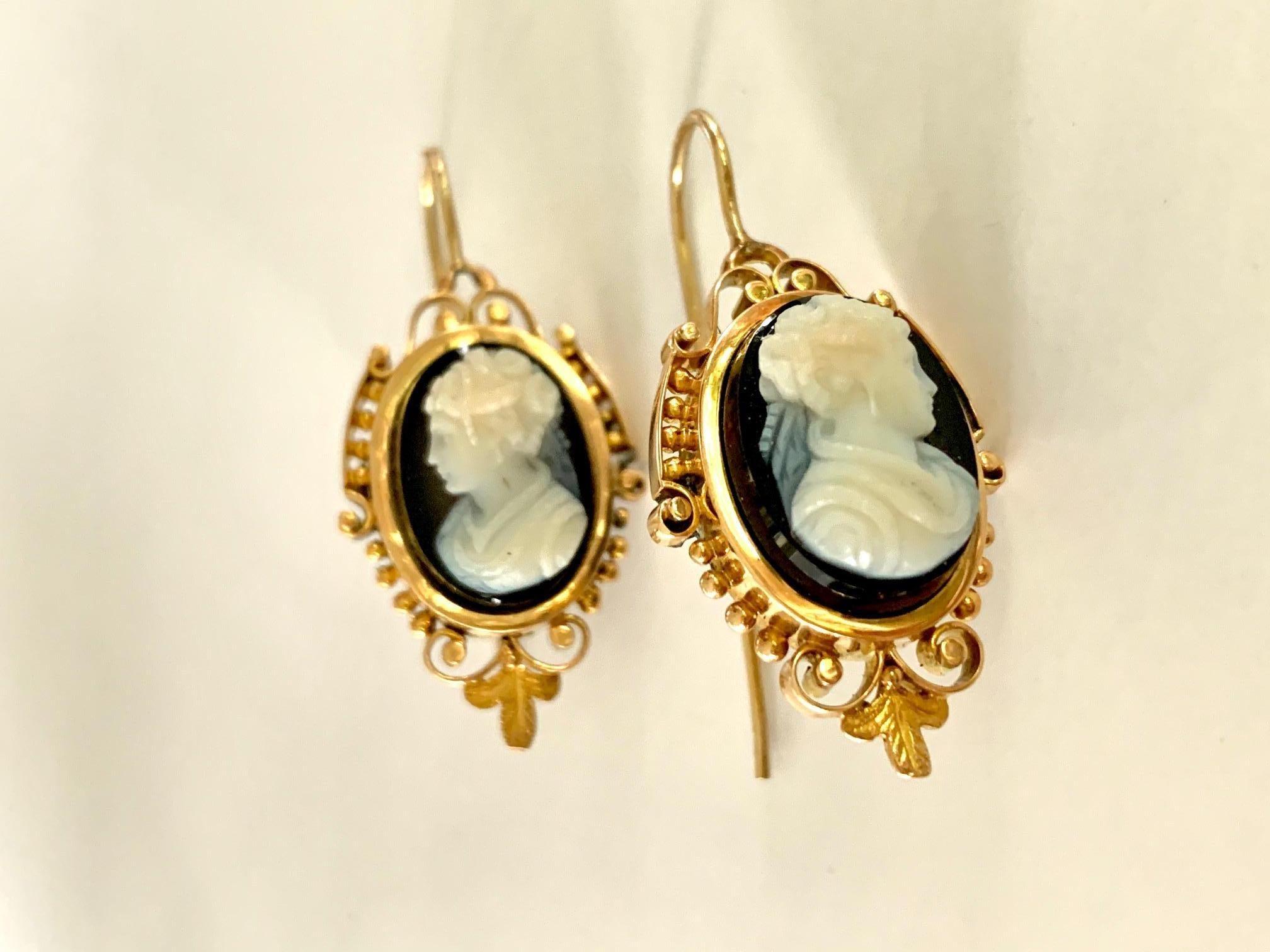 Victorian Stone Cameo 14 Karat Yellow Gold Earrings 1