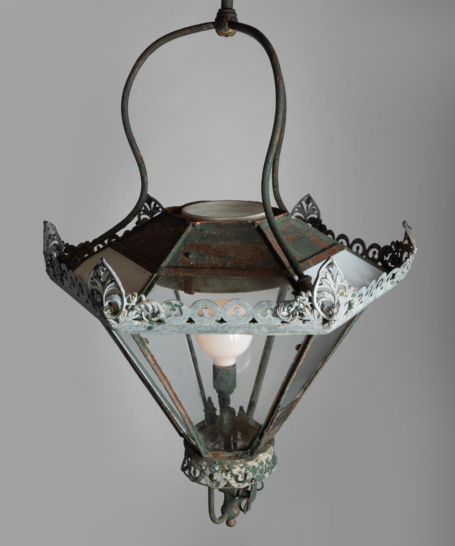 Rare cast iron, large scale “Sugg's” lantern with beautiful patina.




Measures: 23” W x 19” D x 44” H.
  