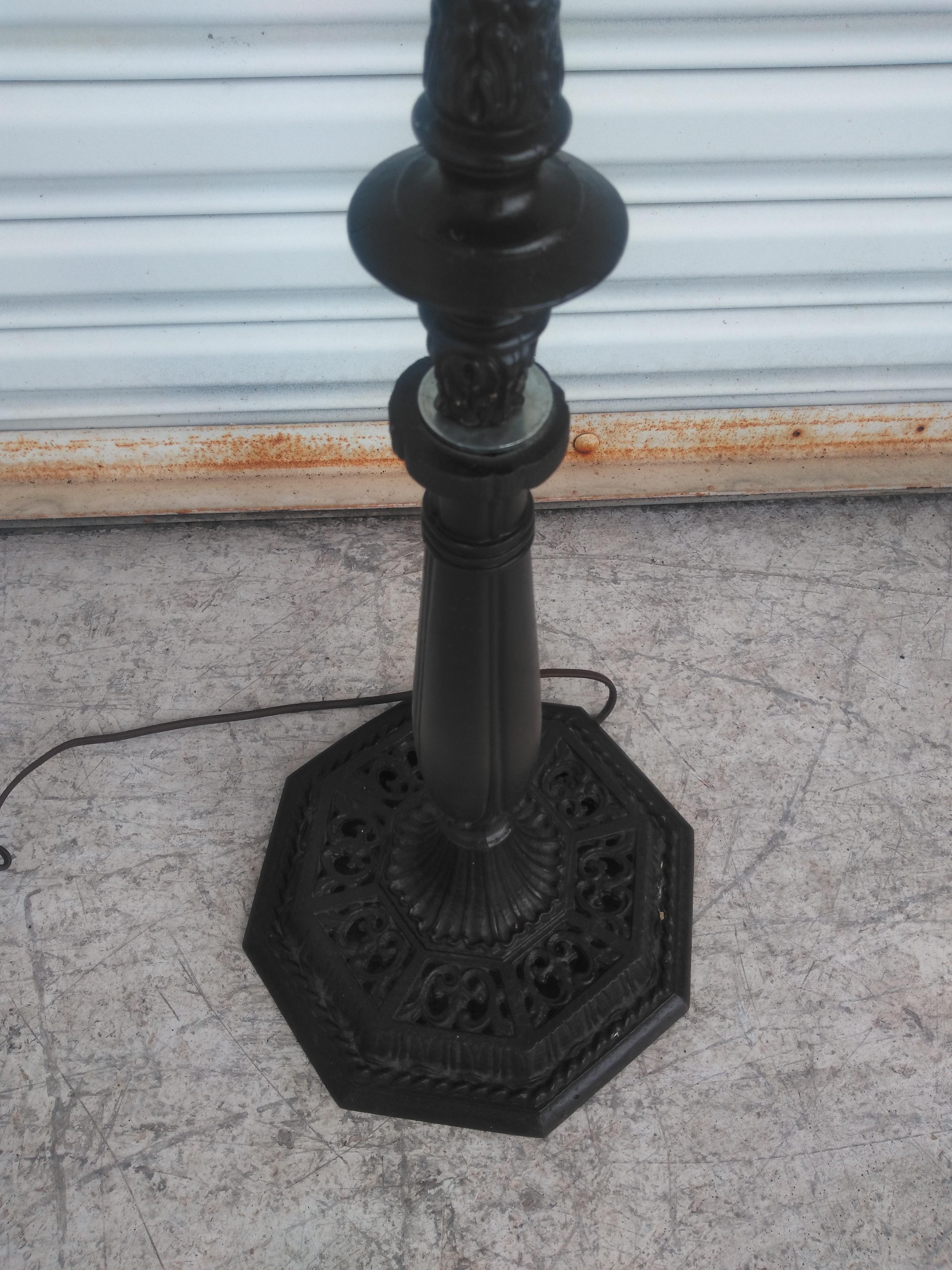 Americano Lampada da terra in stile lampione vittoriano in vendita