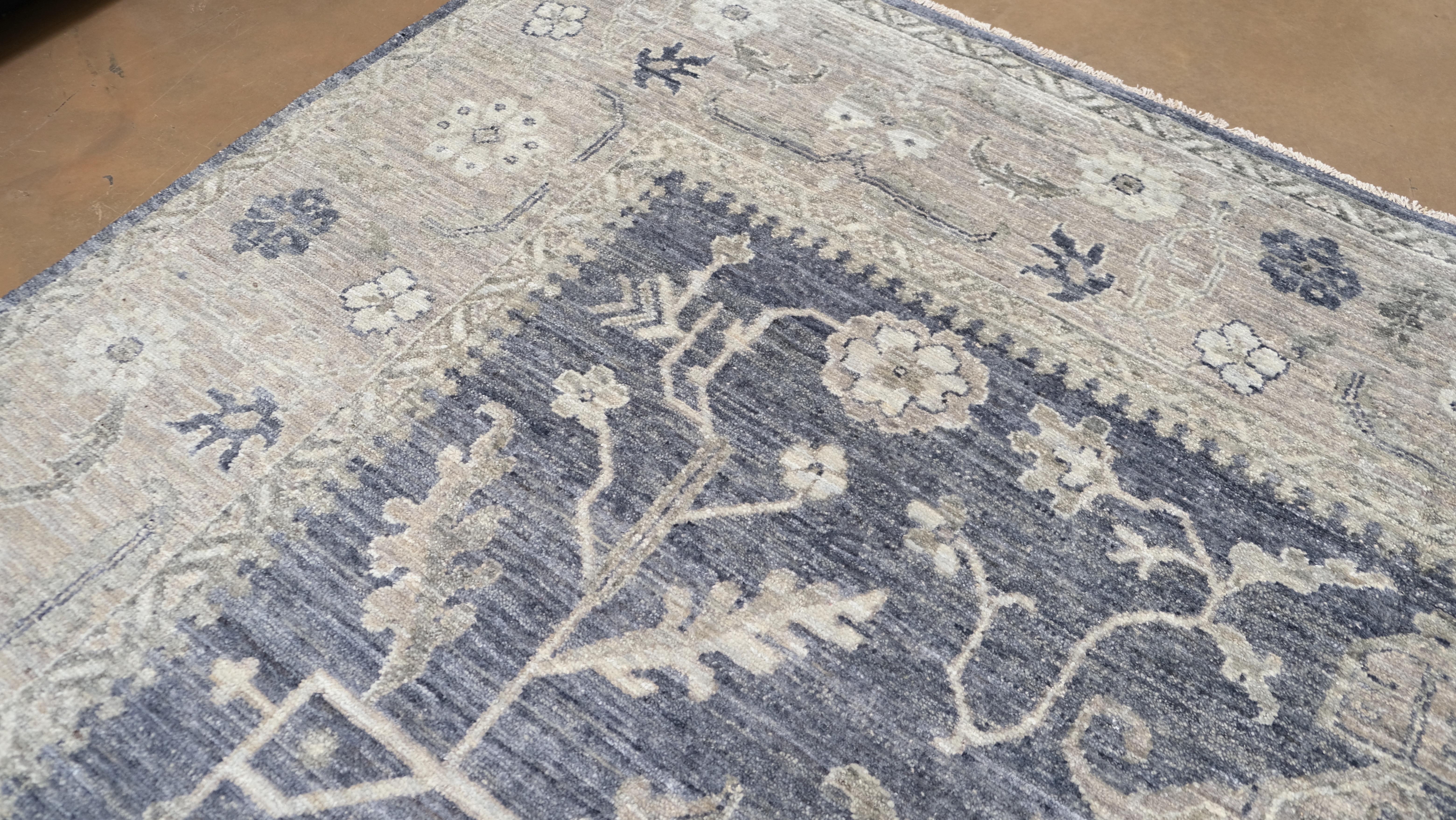 Pakistanais Tapis victorien en laine à motifs floraux bleu vif 9'1''x12'' en vente
