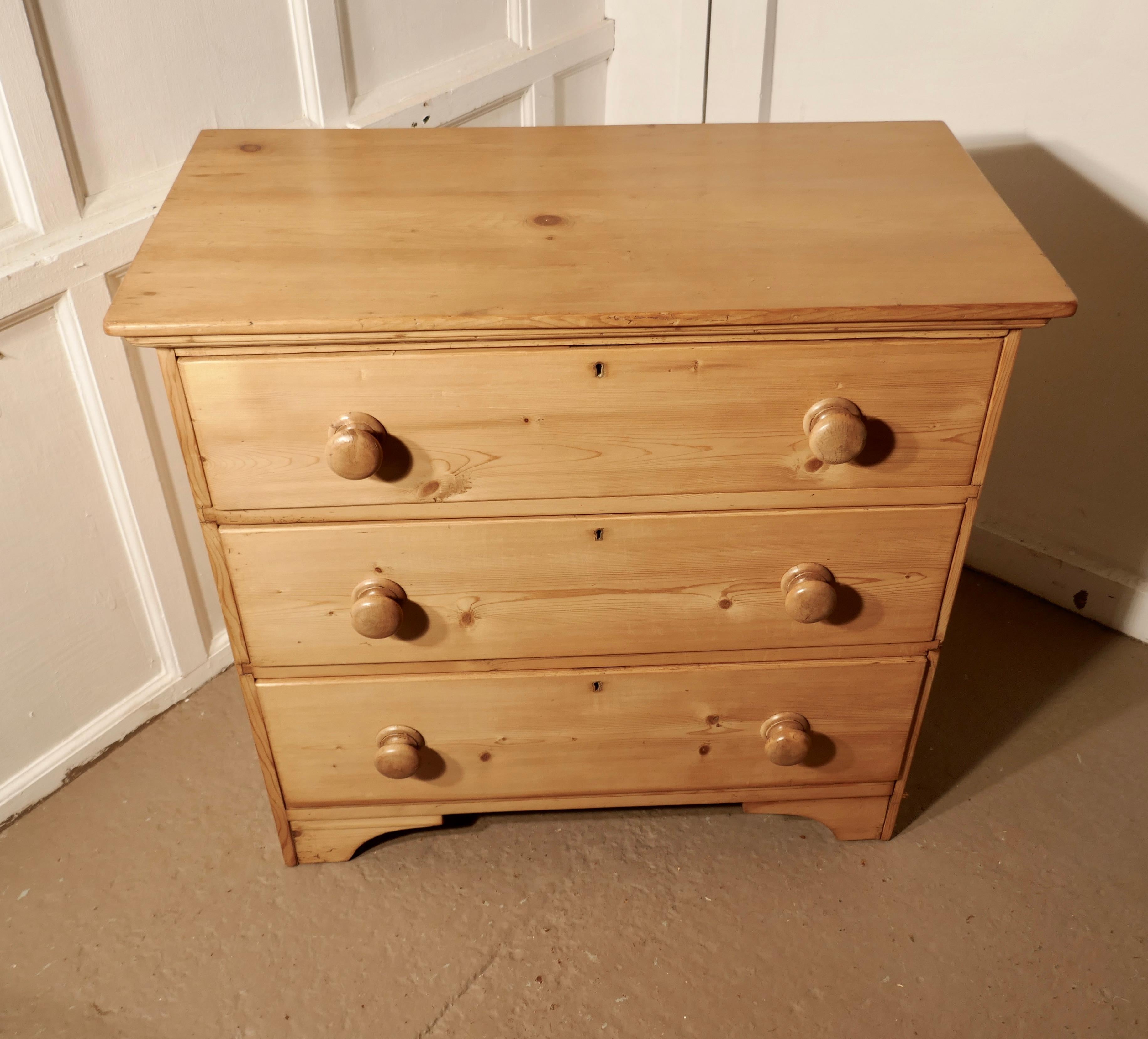 pine chest of drawers for sale