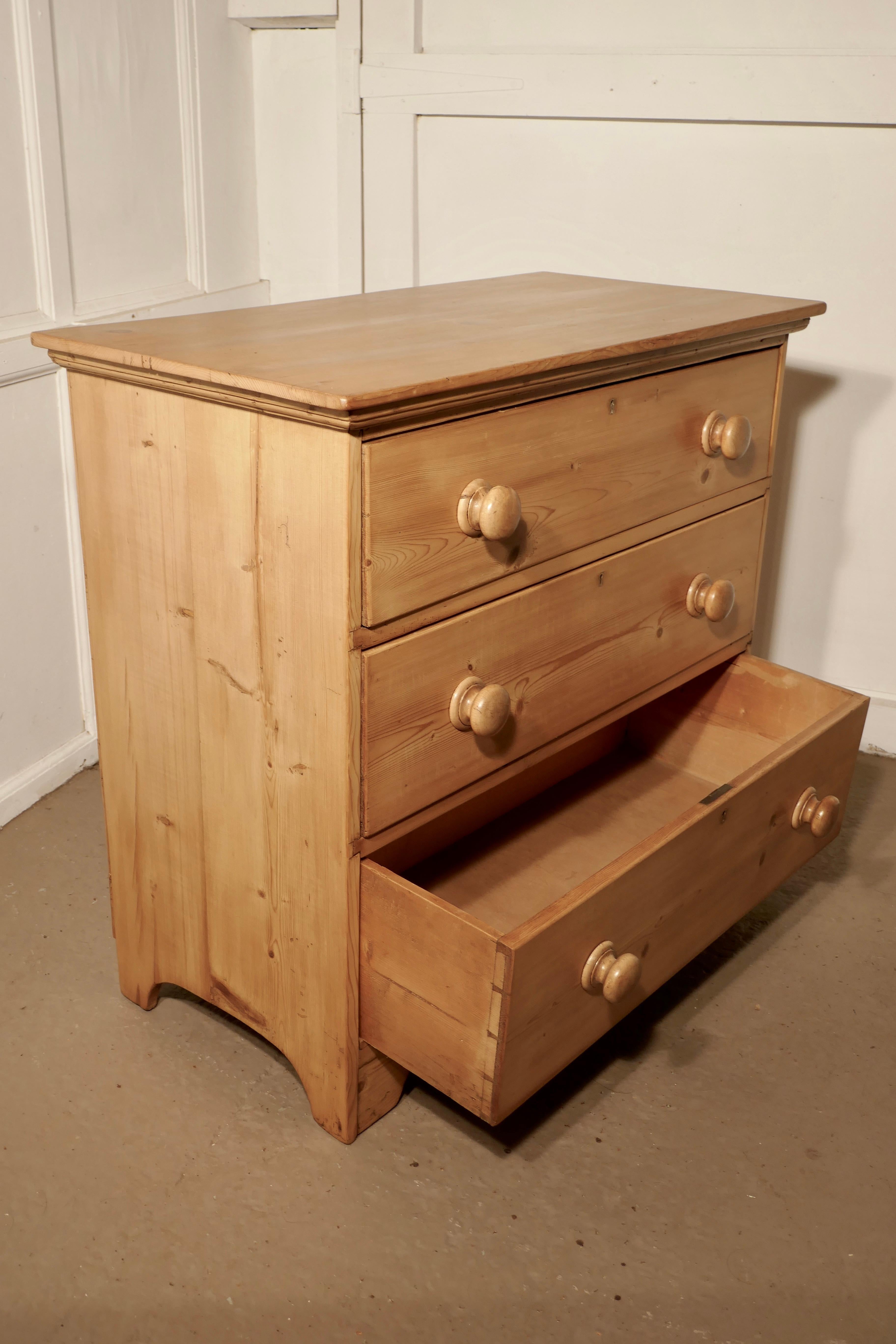 antique pine chest of drawers