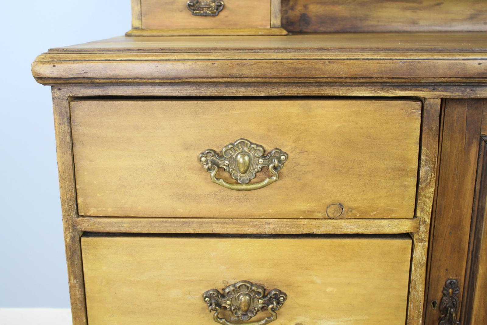 XIXe siècle Base de commode victorienne en pin strié en vente