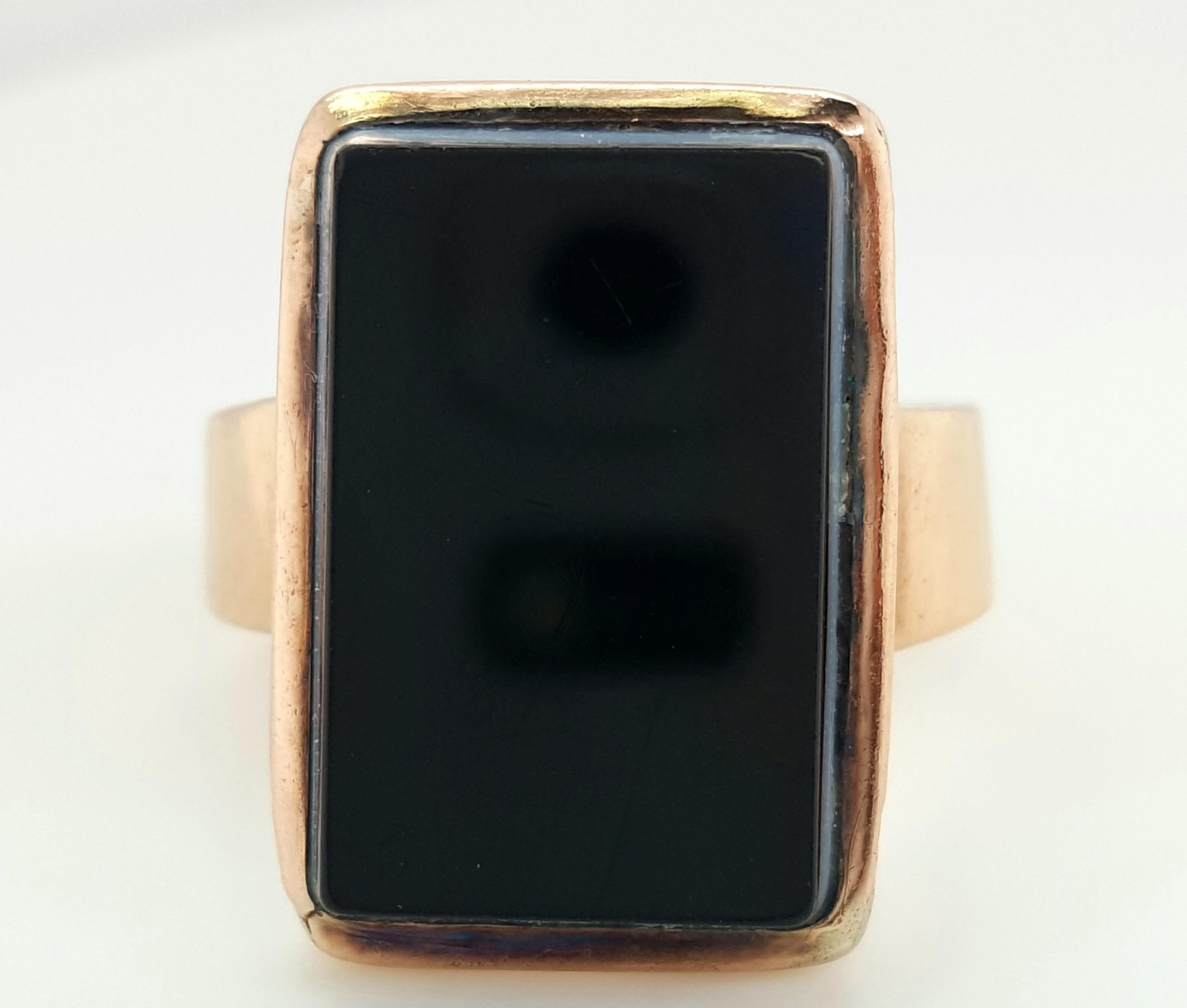 Victorian Style 14 Karat Rose Gold Hardstone Bezel Set Ring In Good Condition For Sale In Addison, TX