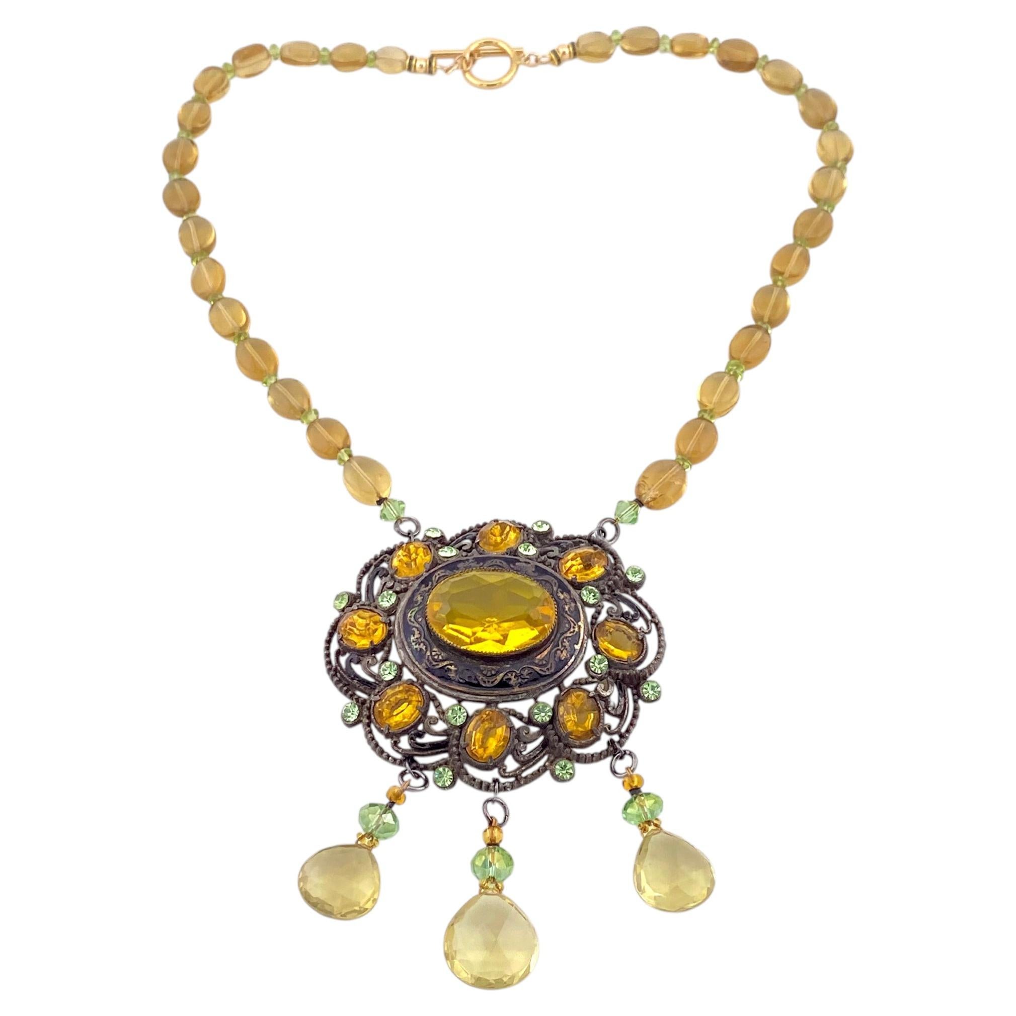 Collier de style victorien en or plaqué 14 carats avec pendentif en quartz et péridot