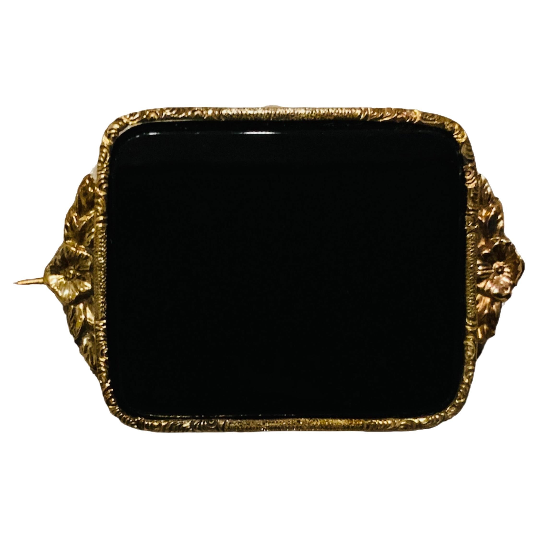 Broche victorienne en or jaune 14 carats et cristal  en vente