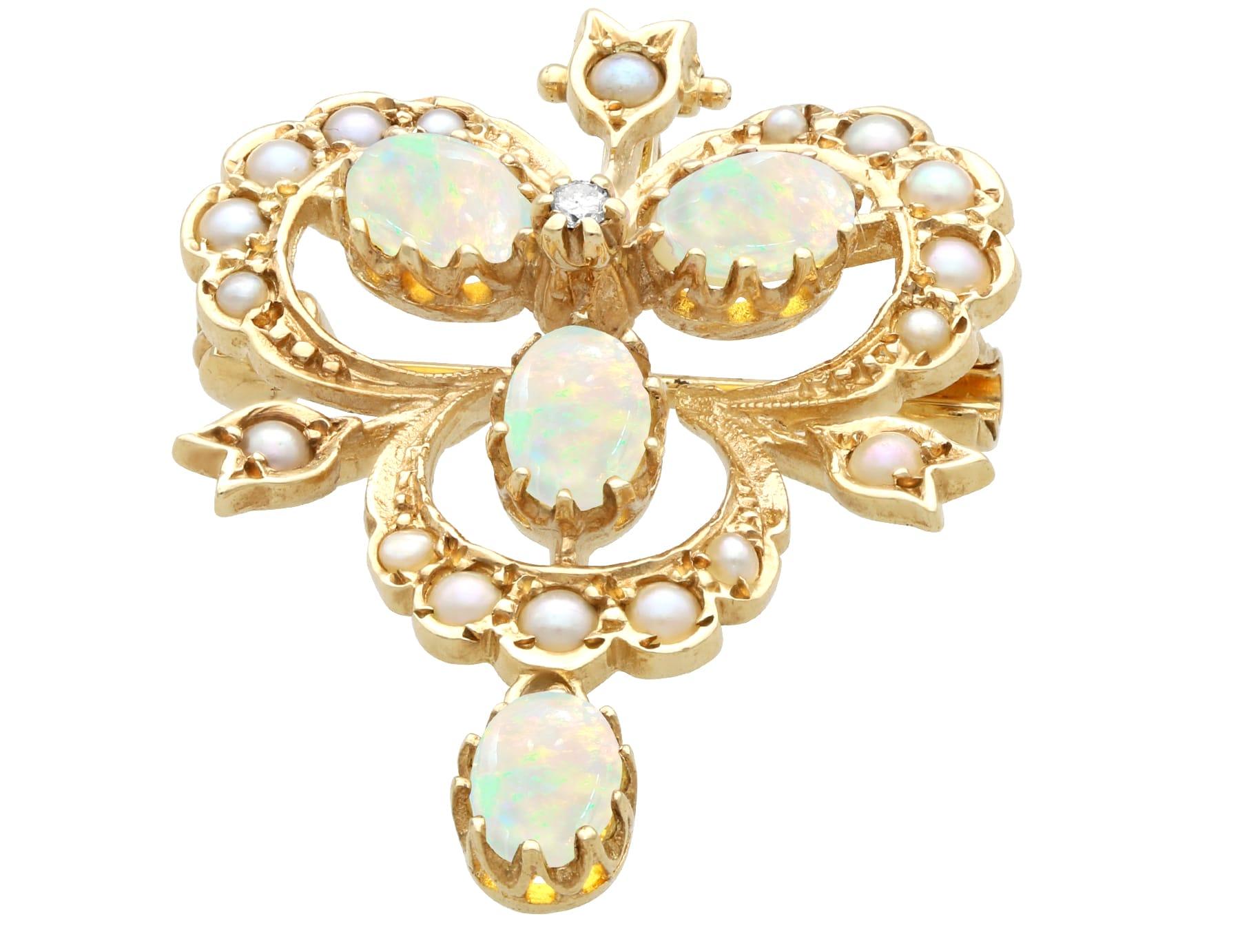 Women's or Men's Victorian Style 1.60Ct Opal Pearl and Diamond 9K Yellow Gold Pendant/Brooch For Sale