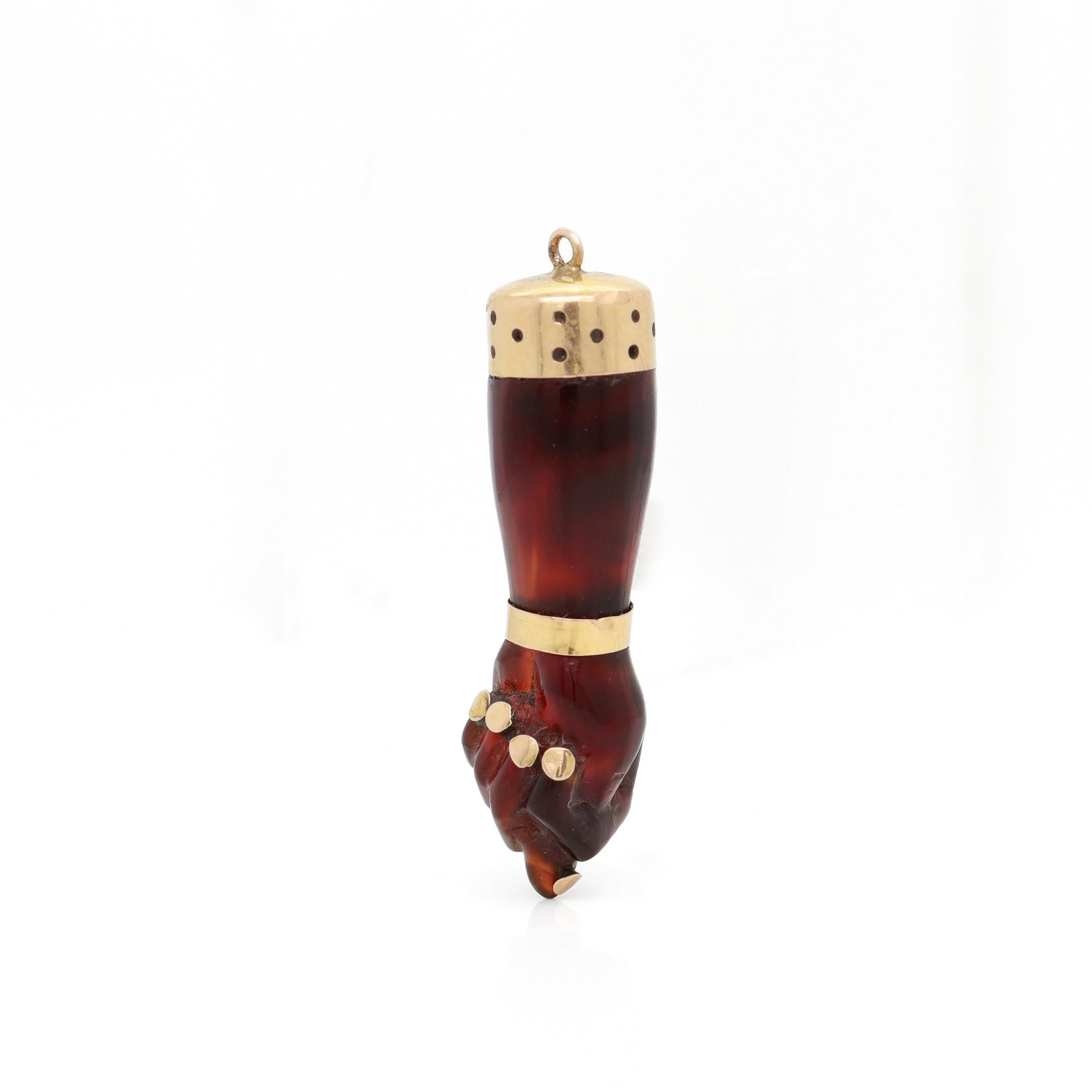 Victorian Style 18K Gold Mounted Figa Sign / Mano Fica Pendant or Charm For Sale 1