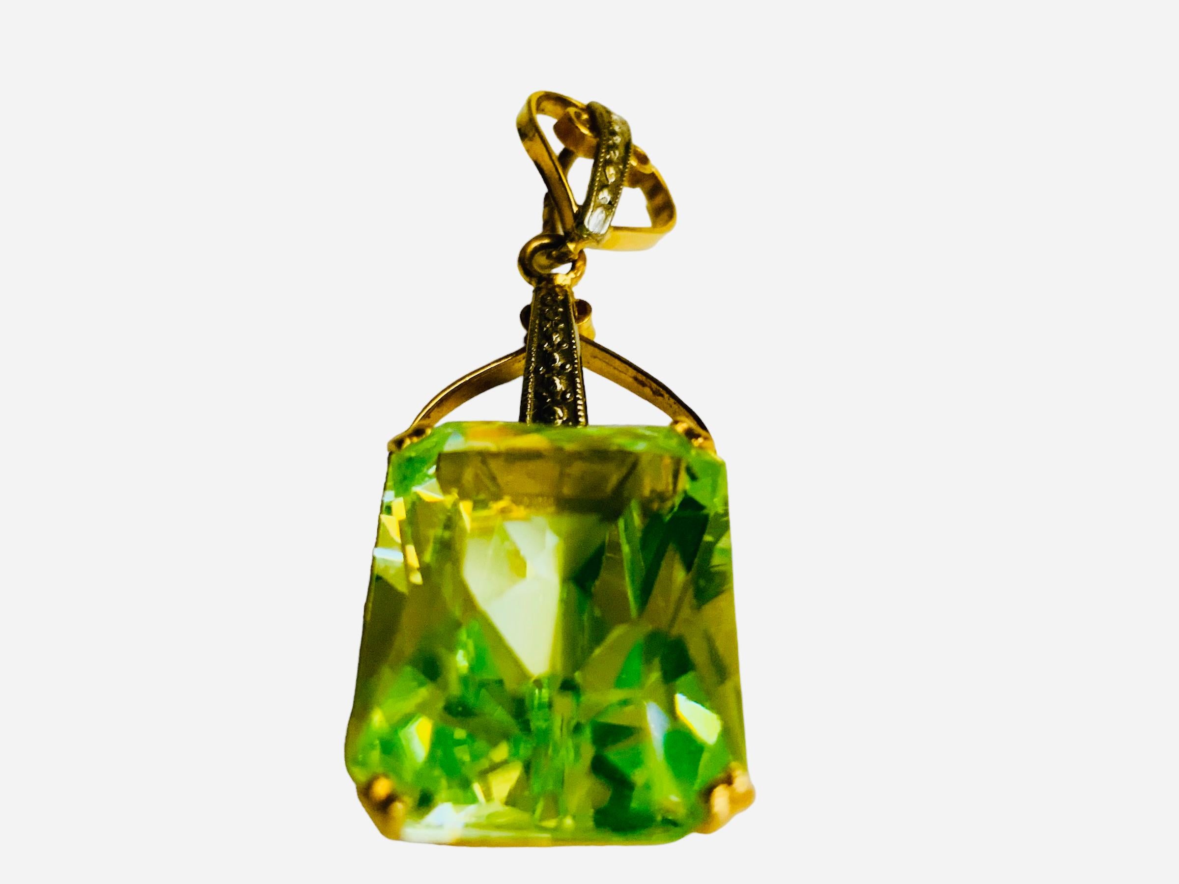Women's Victorian Style 18K Yellow Gold Green Topaz Pendant For Sale