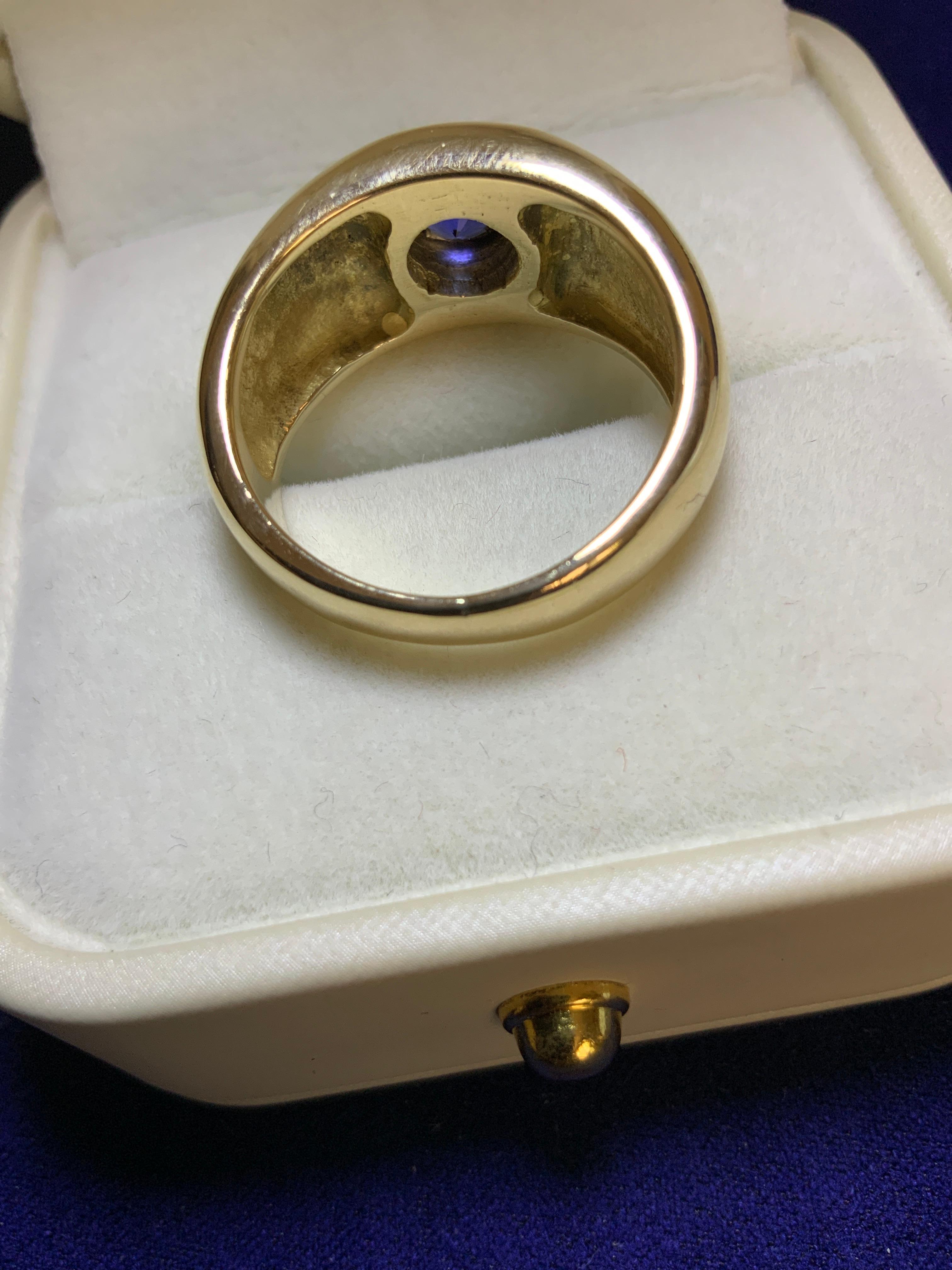 Women's or Men's Victorian Style 18K Yellow  Gold Sapphire Gypsy Ring For Sale