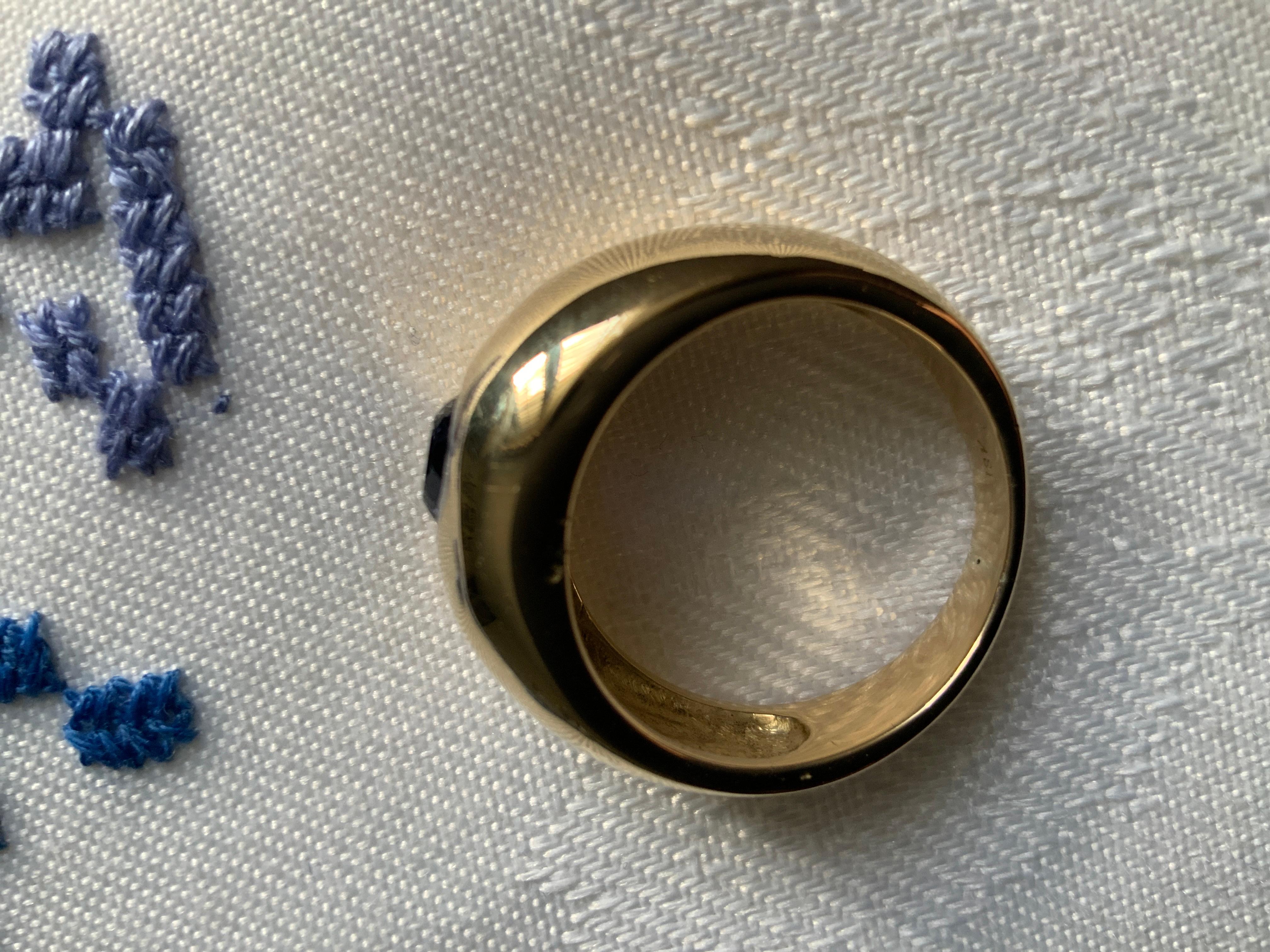 Victorian Style 18K Yellow  Gold Sapphire Gypsy Ring For Sale 2