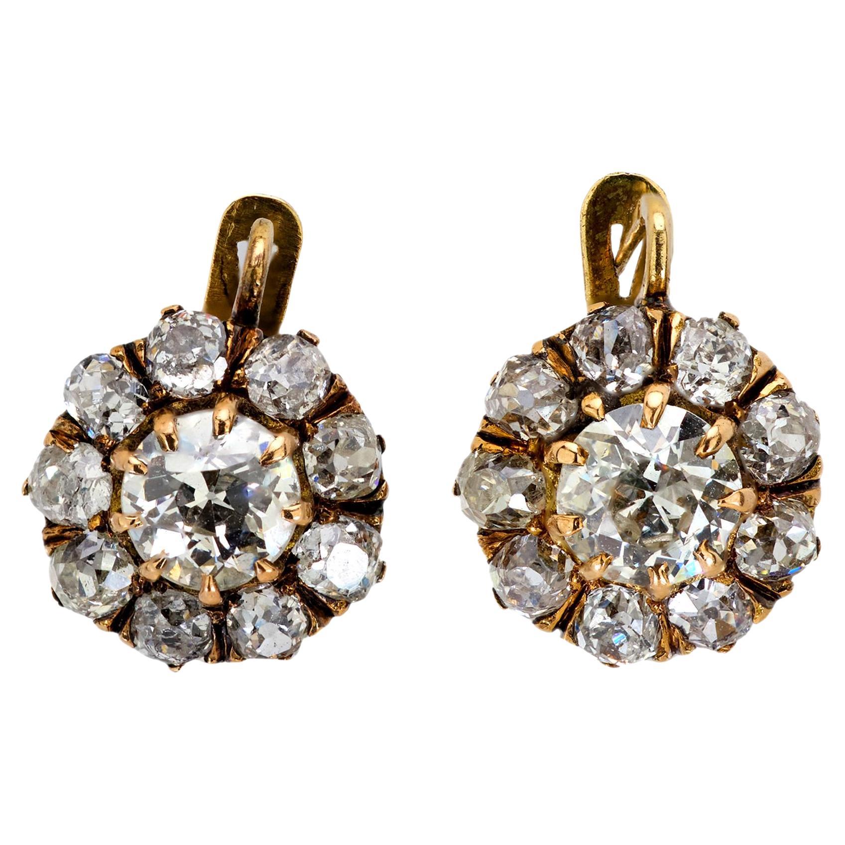 Pendientes en racimo de oro amarillo de 18 quilates con diamantes de 3 quilates de estilo victoriano