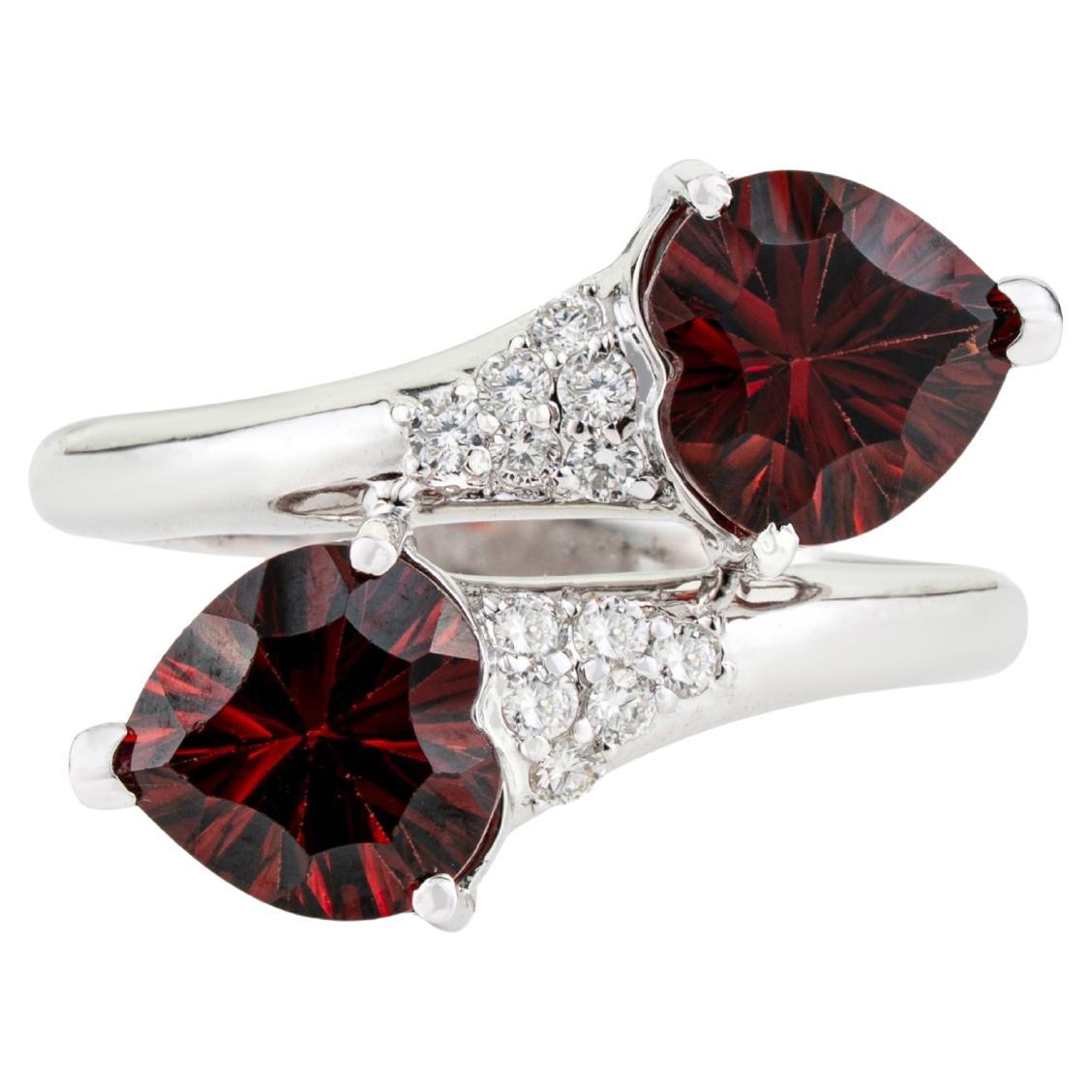 Bague bypass en or blanc 14K avec grenat et diamant en forme de coeur de 3,95ct de style victorien