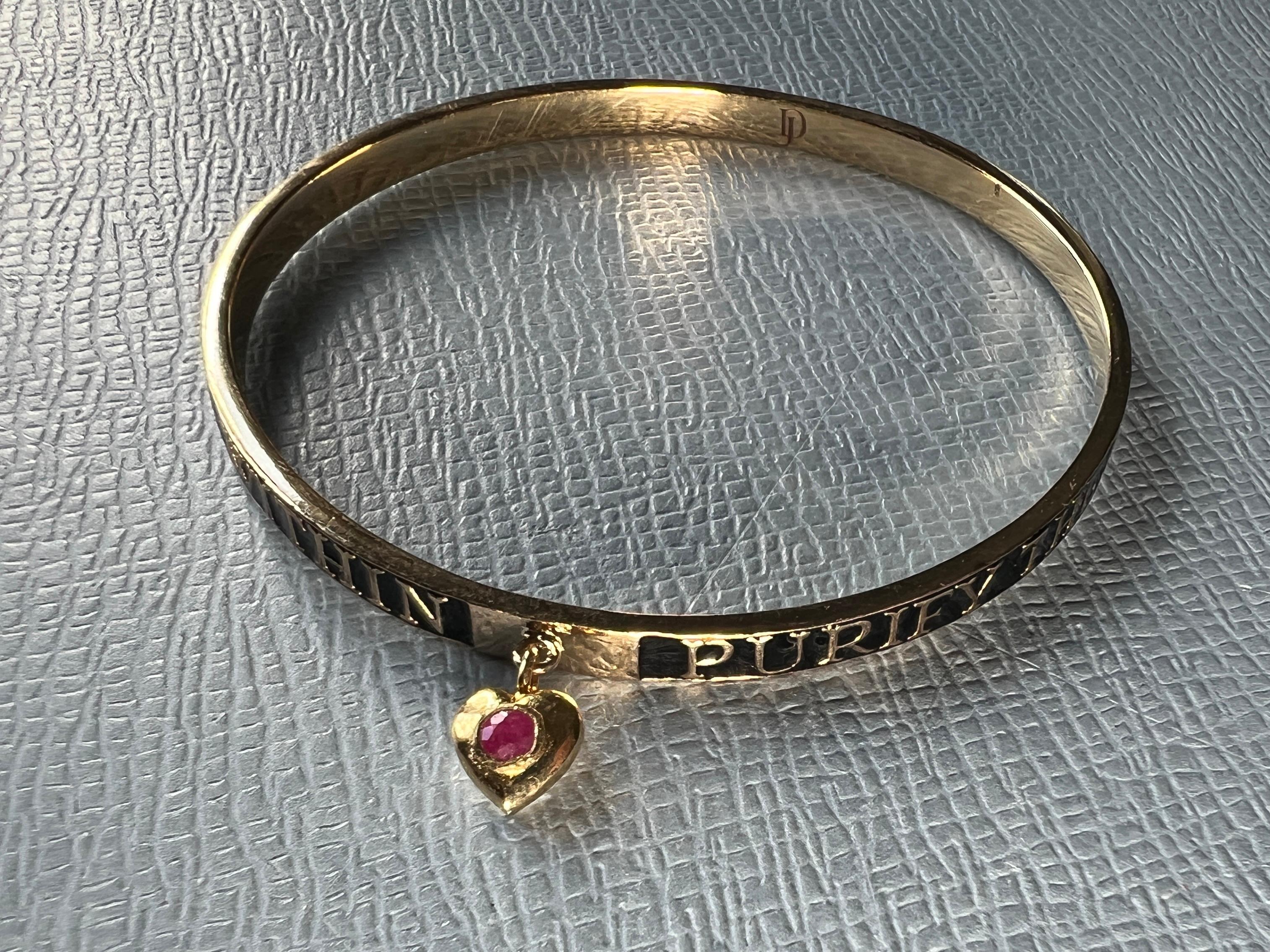 Bracelet de style victorien Émail noir Coeur de rubis Pour femmes en vente