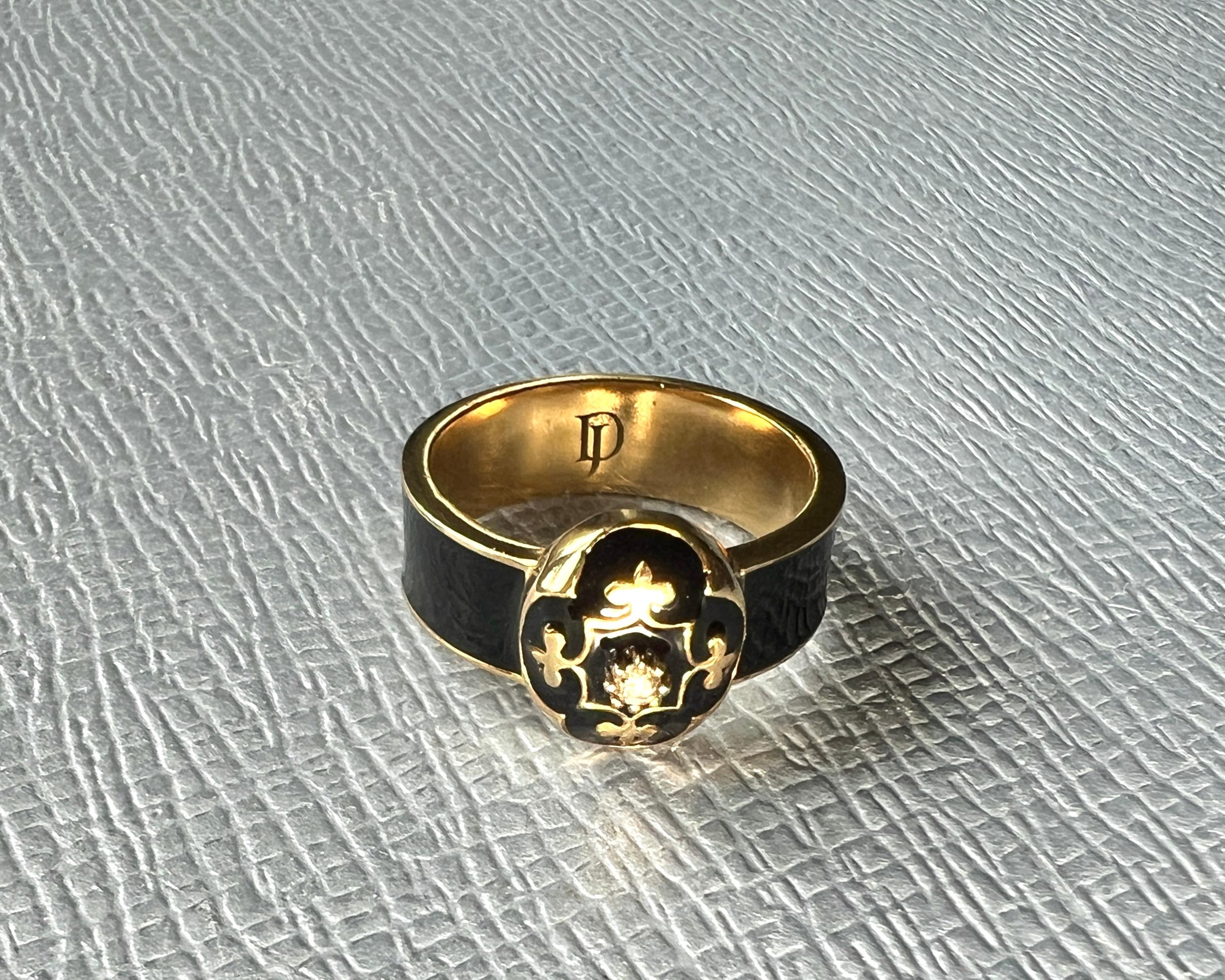 Schwarzer Diamant-Emaille-Ring im viktorianischen Stil mit Fleur de Lis im Angebot 5
