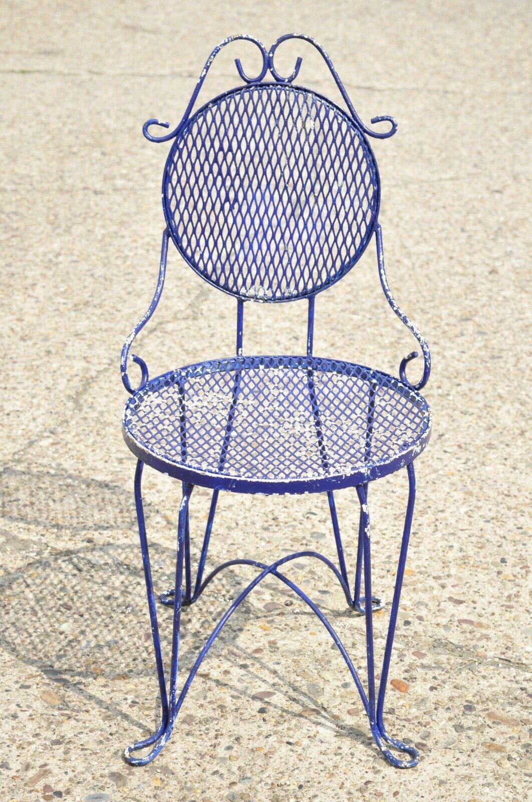 Victorian Style Blue Wrought Iron Small Garden Bistro Dining Chairs, Set of 4 In Good Condition For Sale In Philadelphia, PA