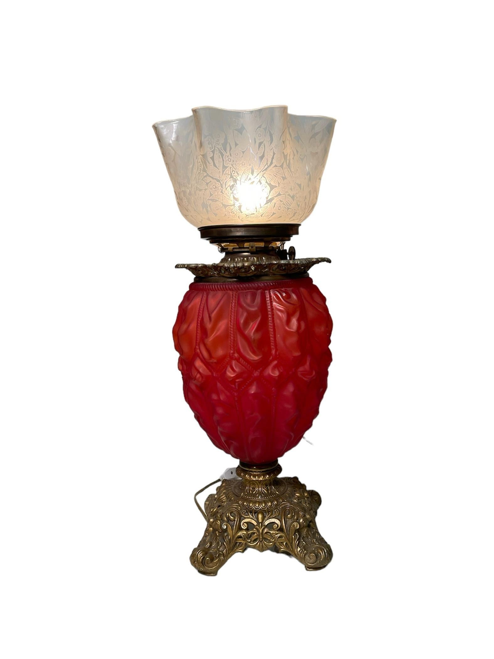 Victorian Style Brass And Glass Table Lamp For Sale 2