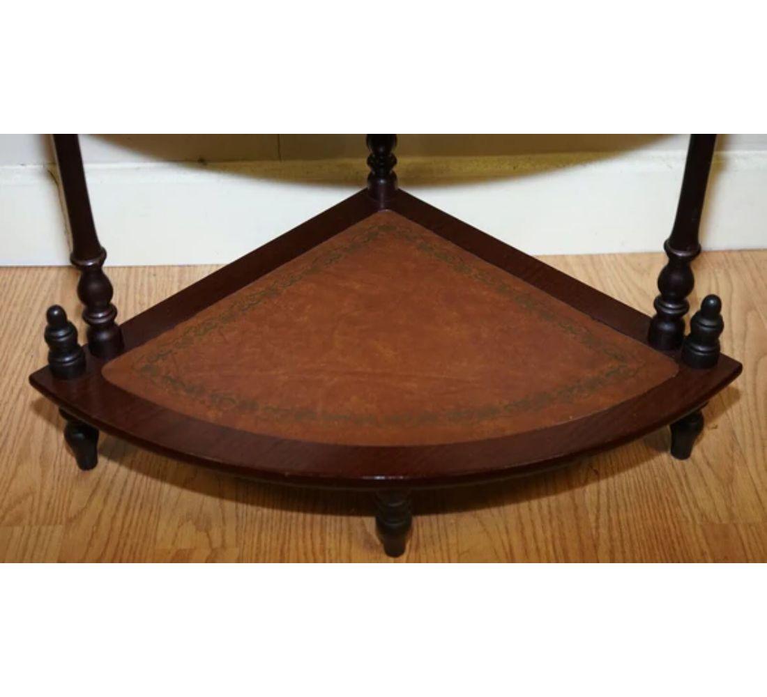 Victorian Style Brown Leather Inlaid Corner Whatnot Table In Good Condition In Pulborough, GB