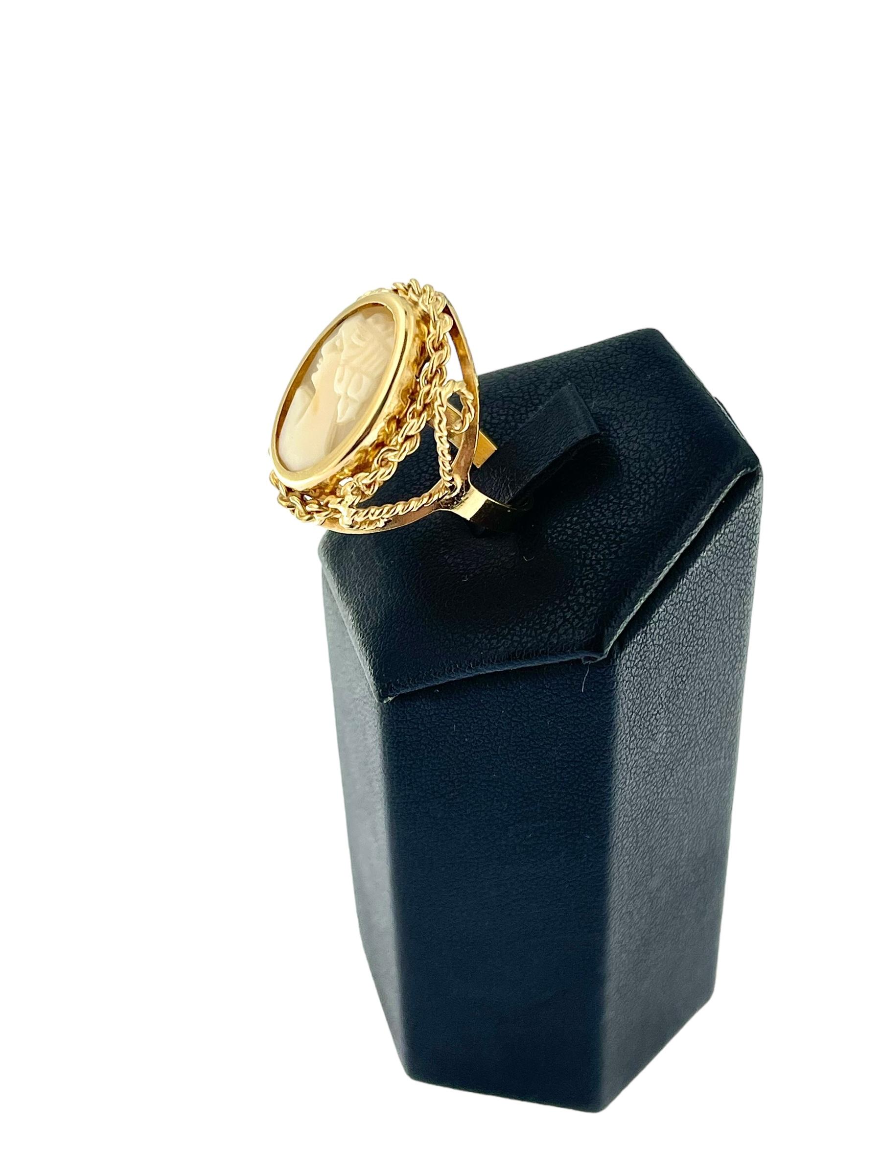 Victorian Style Cameo Yellow Gold Ring For Sale 4