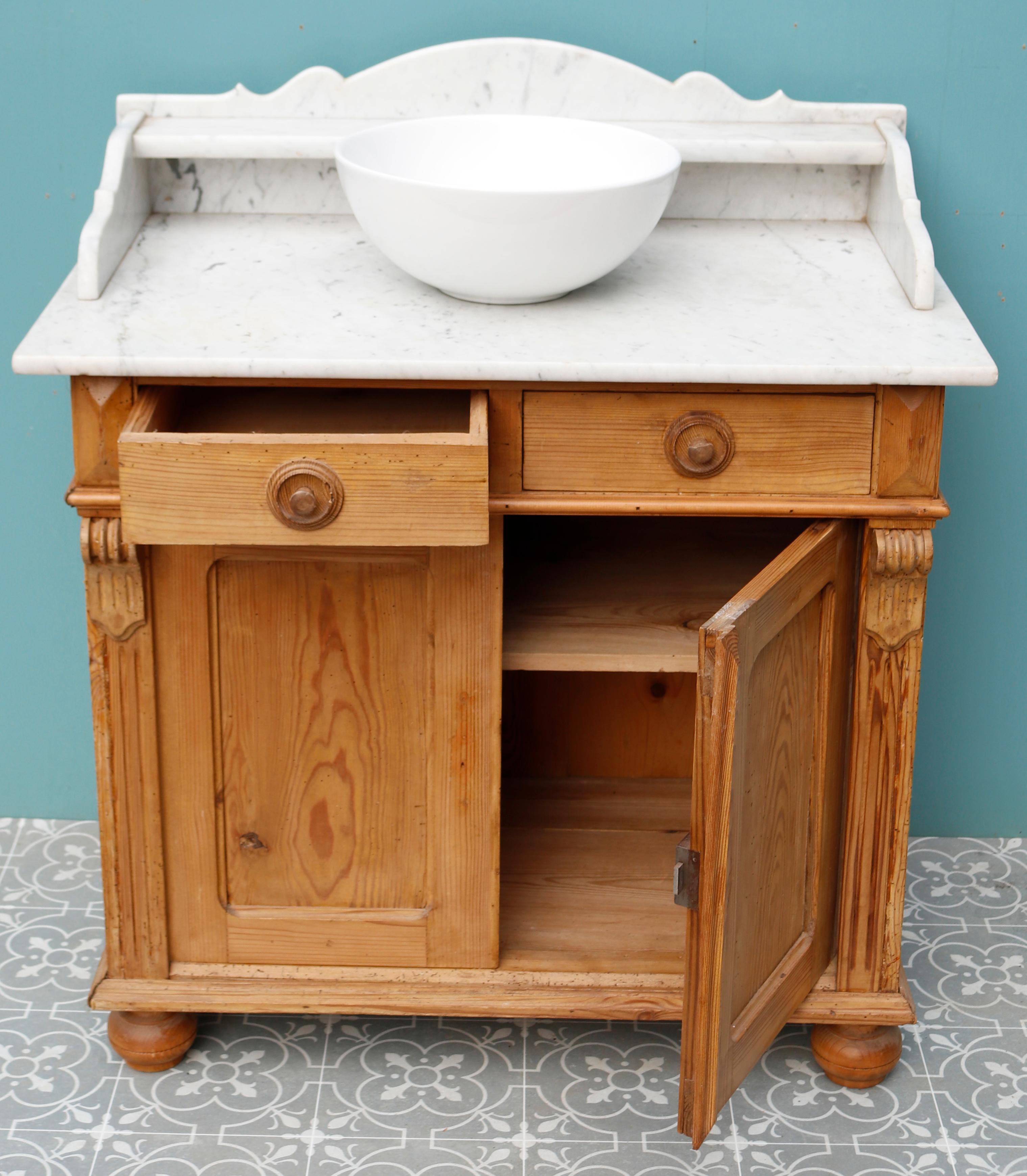 Waschbecken aus Carrara-Marmor im viktorianischen Stil im Zustand „Gut“ im Angebot in Wormelow, Herefordshire