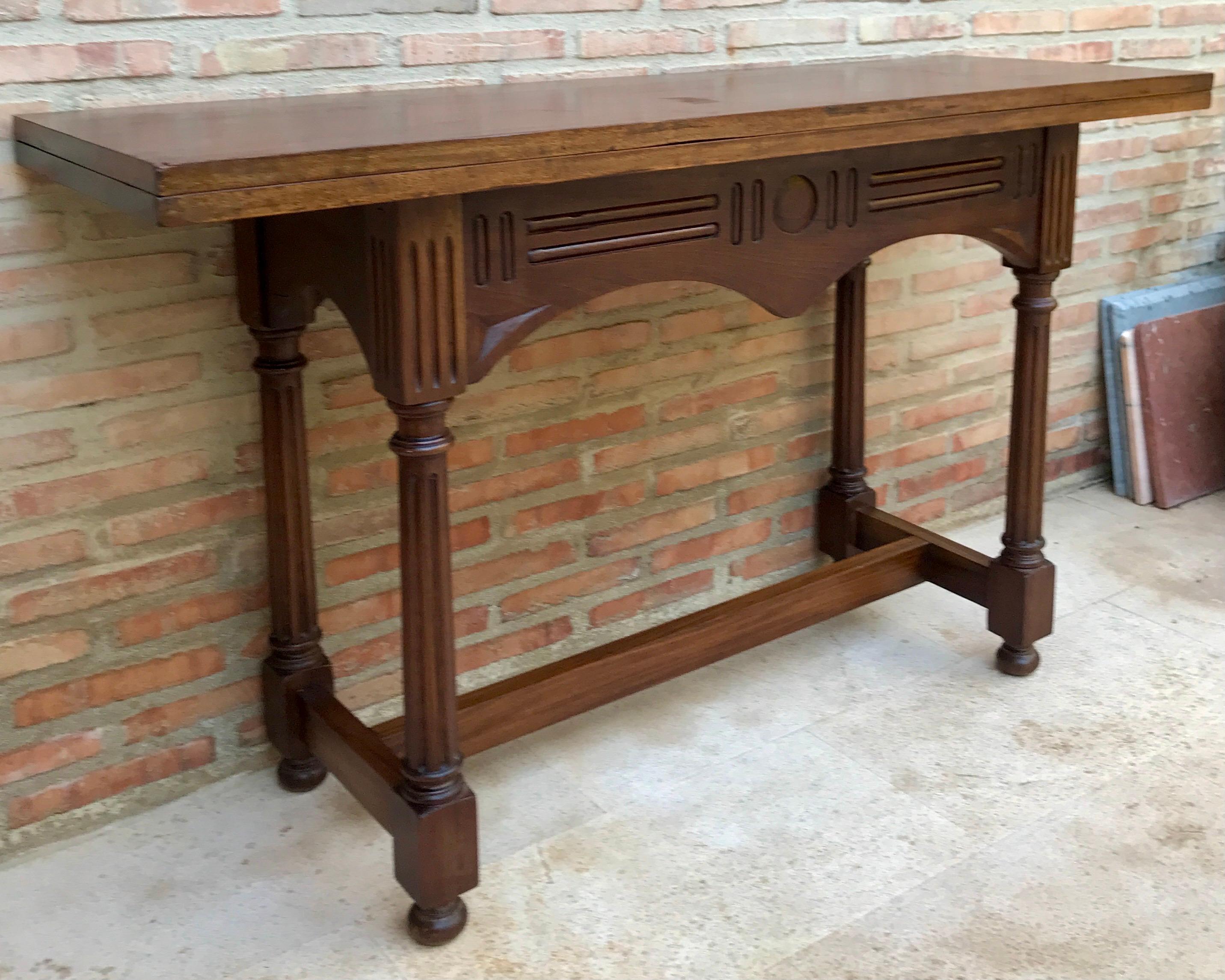 20th Century Victorian Style Carved Walnut Convertible Console or Dining Table For Sale