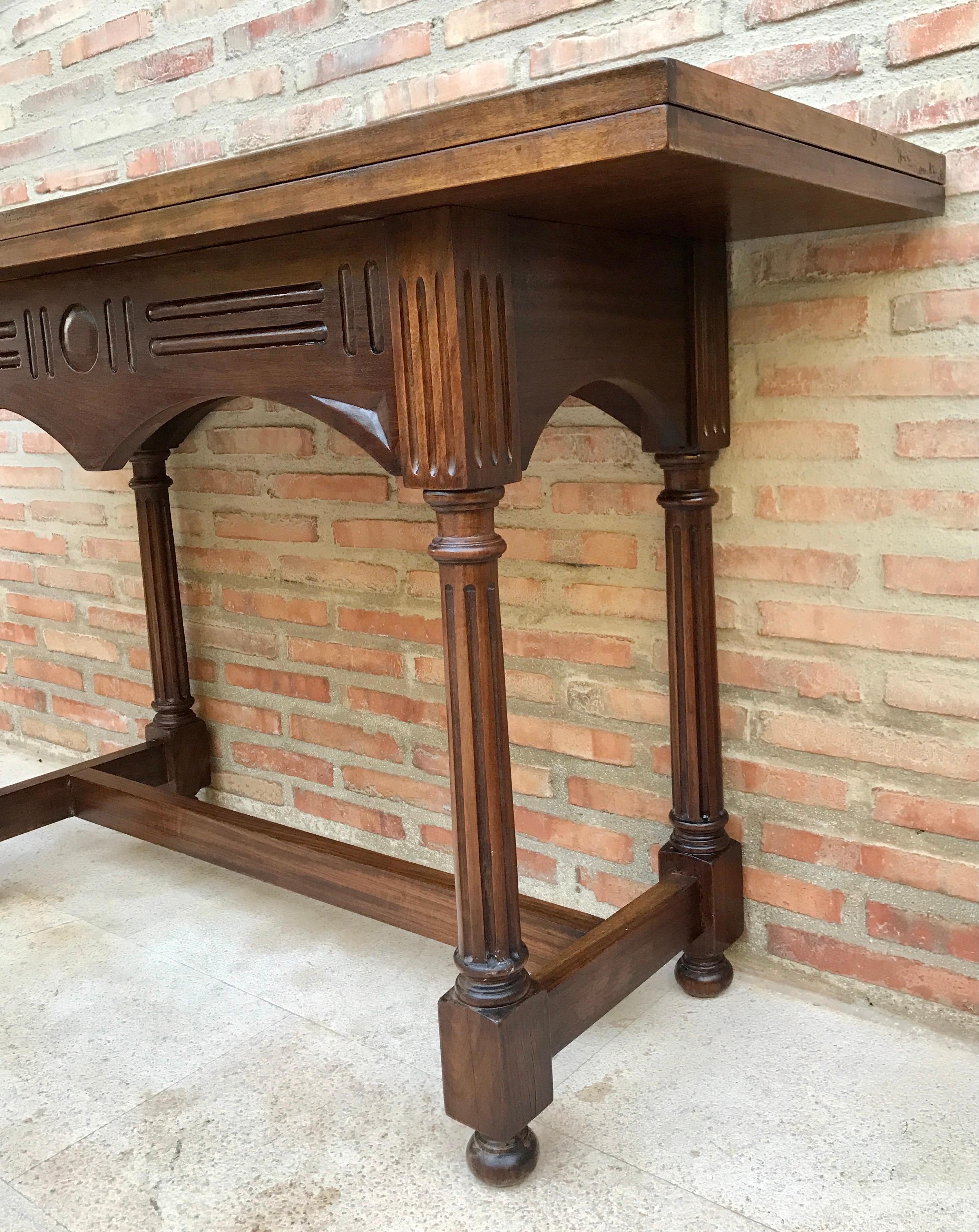 Victorian Style Carved Walnut Convertible Console or Dining Table For Sale 3