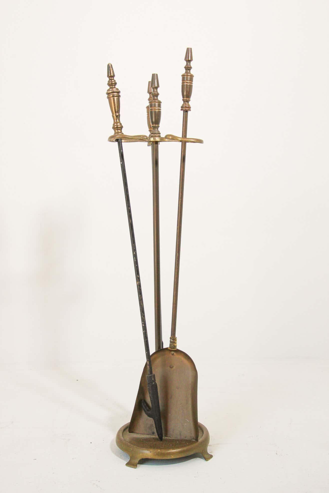 Victorian Style Cast Messing und Eisen Feuer Werkzeuge -3 Stück im Angebot 1