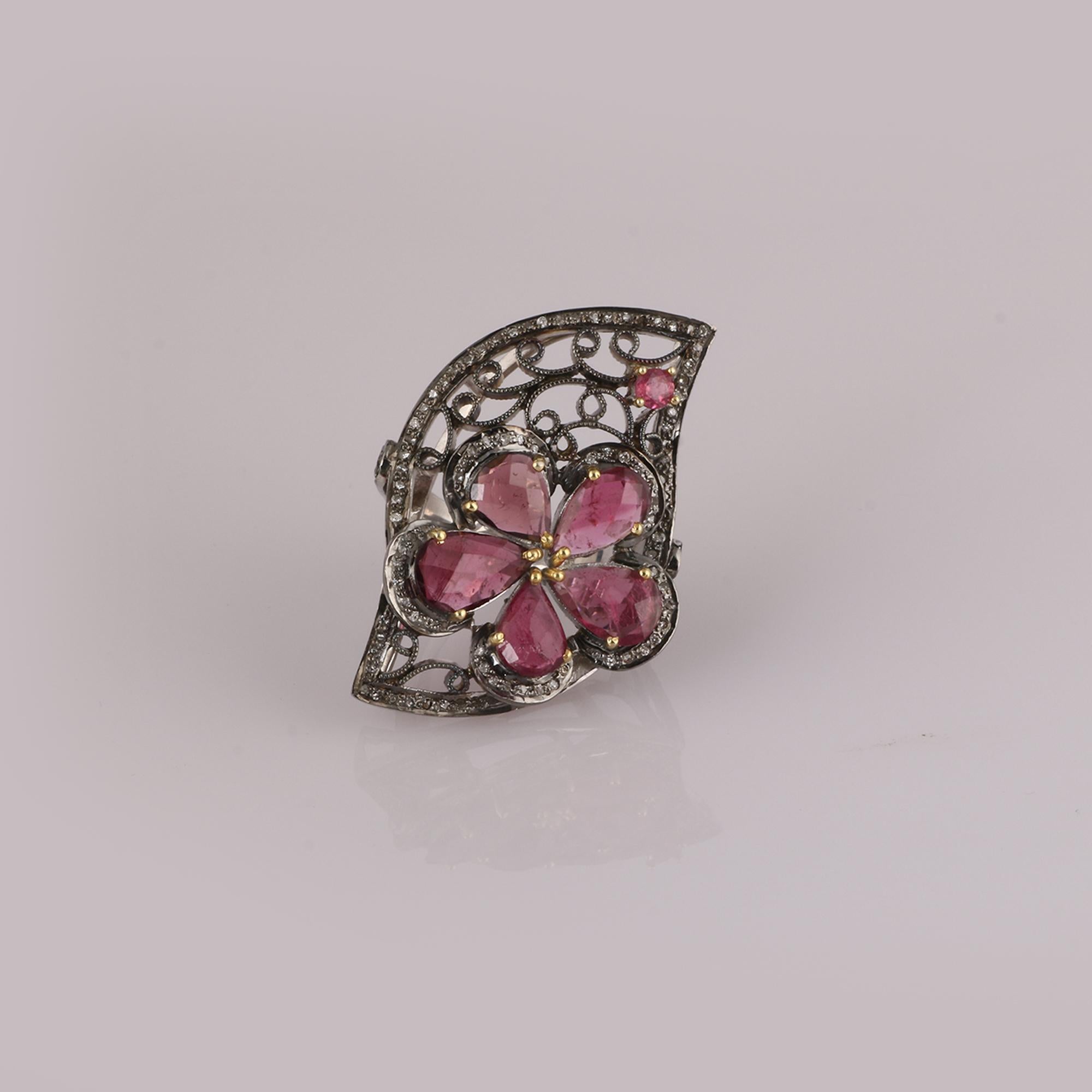Item details:-

✦ SKU:- ESRG00233

✦ Material :- 925 Sterling Silver
✦ Gemstone Specification:-
✧ Diamond
✧ Pink Tourmaline

✦ Approx. Diamond Weight : 0.45
✦ Approx. Silver Weight : 10.49
✦ Approx. Gross Weight : 11.4

Ring Size (US): 6

You will