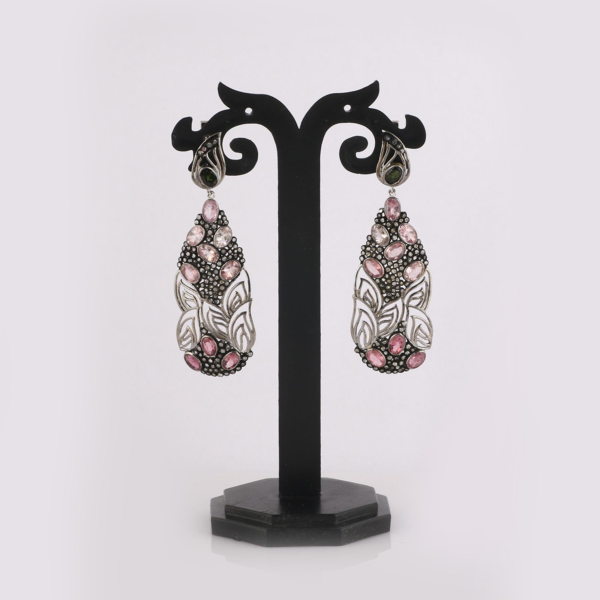 Victorian Style Diamond Chrome Diopside & Rose Quartz Silver Dangle Earrings In New Condition For Sale In Jaipur, RJ