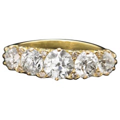 Bague demi-cercle à diamants de style victorien Circa 2020s