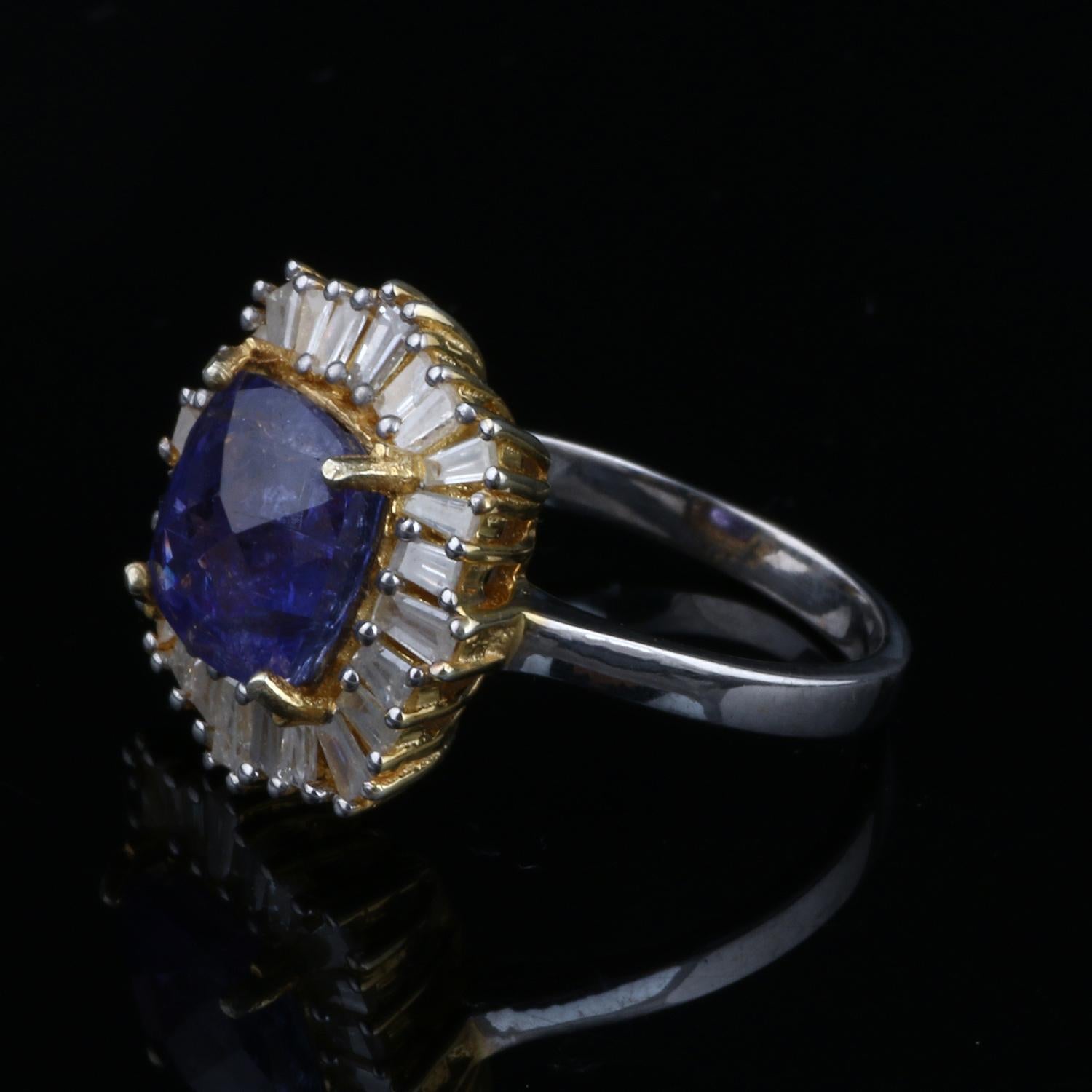 Victorian Style Diamond Silver Blue Tanzanite Cocktail Engagement Ring In New Condition For Sale In Jaipur, RJ
