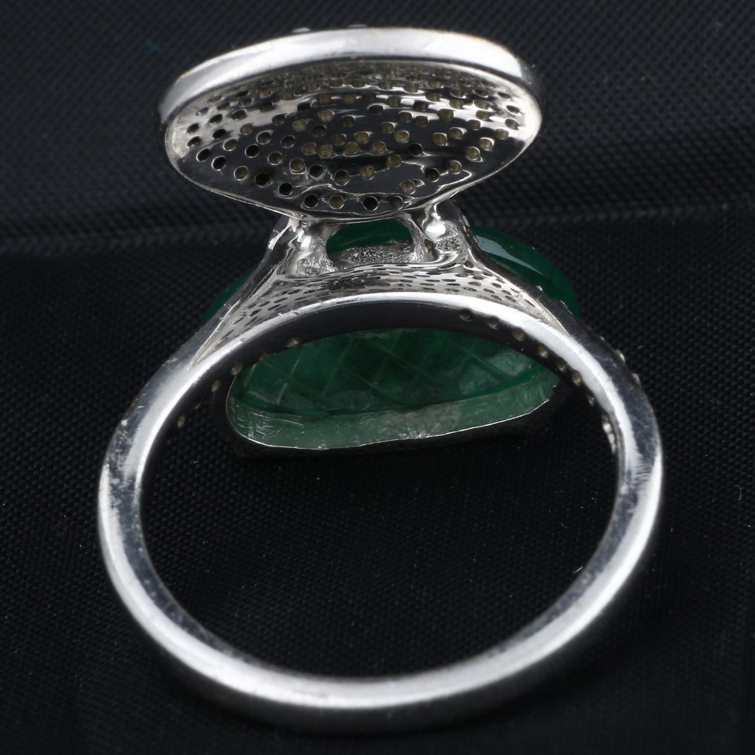 Victorien Bague d'anniversaire de mariage de style victorien en argent avec diamant et émeraude verte - 7,5 en vente