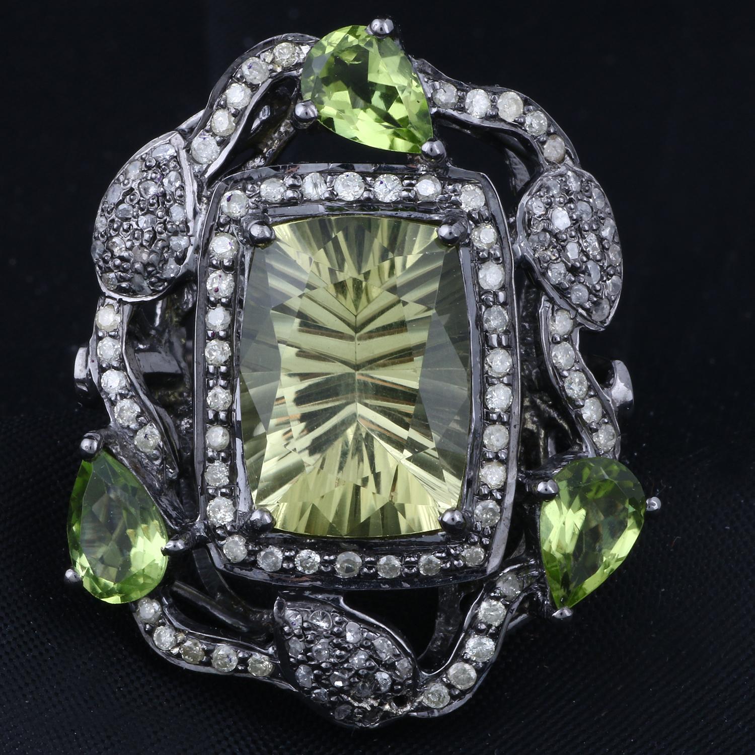 Item details:-

✦ SKU:- ESRG00156

✦ Material :- Silver
✦ Gemstone Specification:-
✧ Diamond
✧ Peridot

✦ Approx. Diamond Weight : 0.7
✦ Approx. Silver Weight : 7.54
✦ Approx. Gross Weight : 9.15

Ring Size (US): 7

You will Get the same Product as