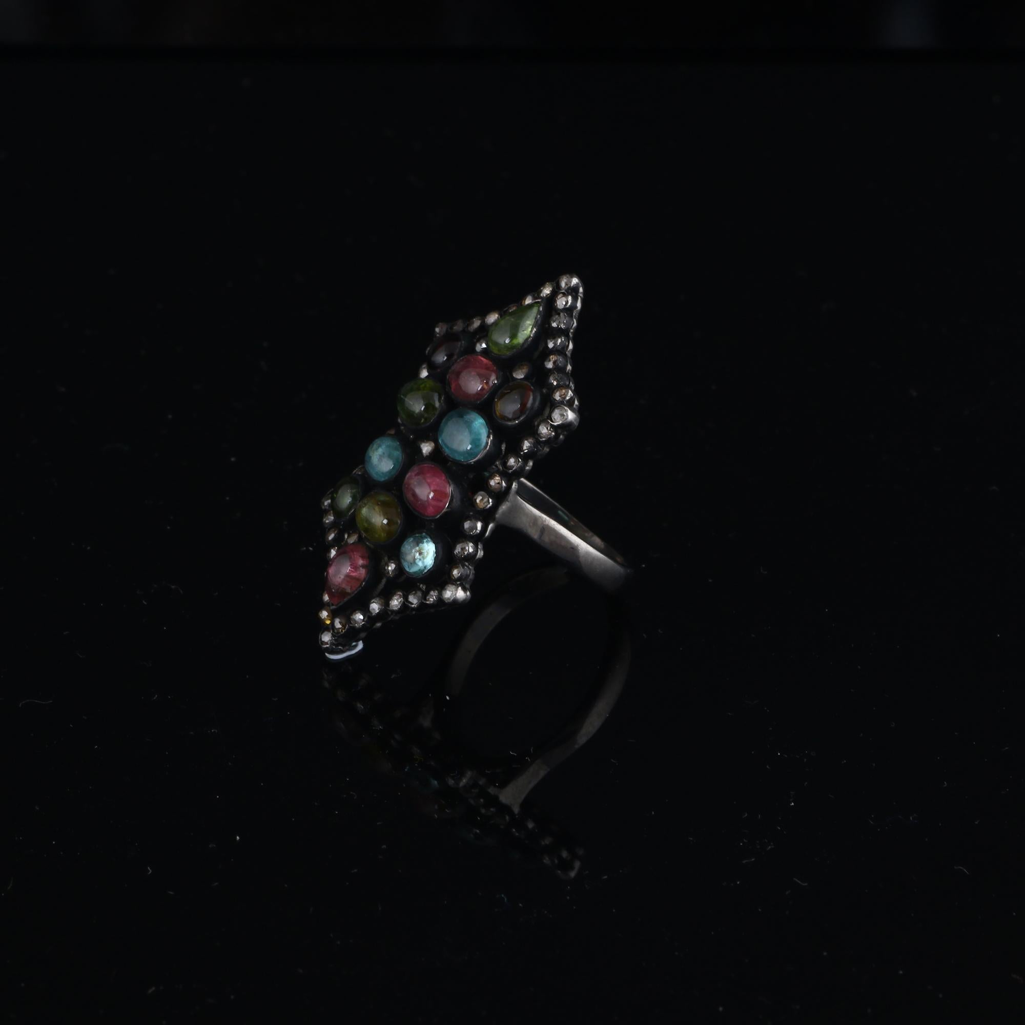 Taille ronde Bague de mariage de style victorien en argent et tourmaline multi-tourmalines avec diamants - 7,5  en vente