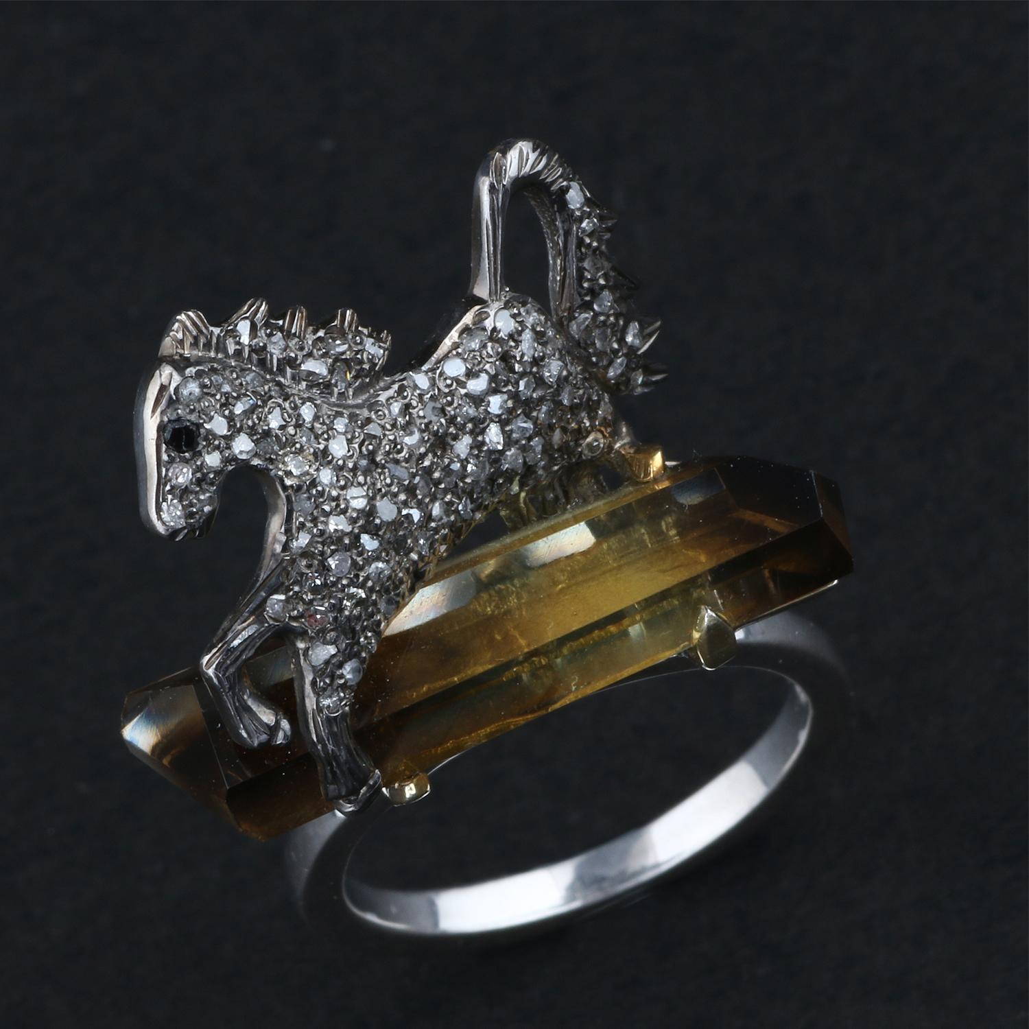 Détails de l'article:-

✦ SKU:- ESRG00185

✦ Material :- Silver
✦ Gemstone Specification:-
✧ Diamant
✧ Tourmaline

✦ Approx. Poids du diamant : 0,55
✦ Approx. Argent Poids : 5.45
✦ Approx. Poids brut : 7,35

Taille de la bague (US) : 7

Vous