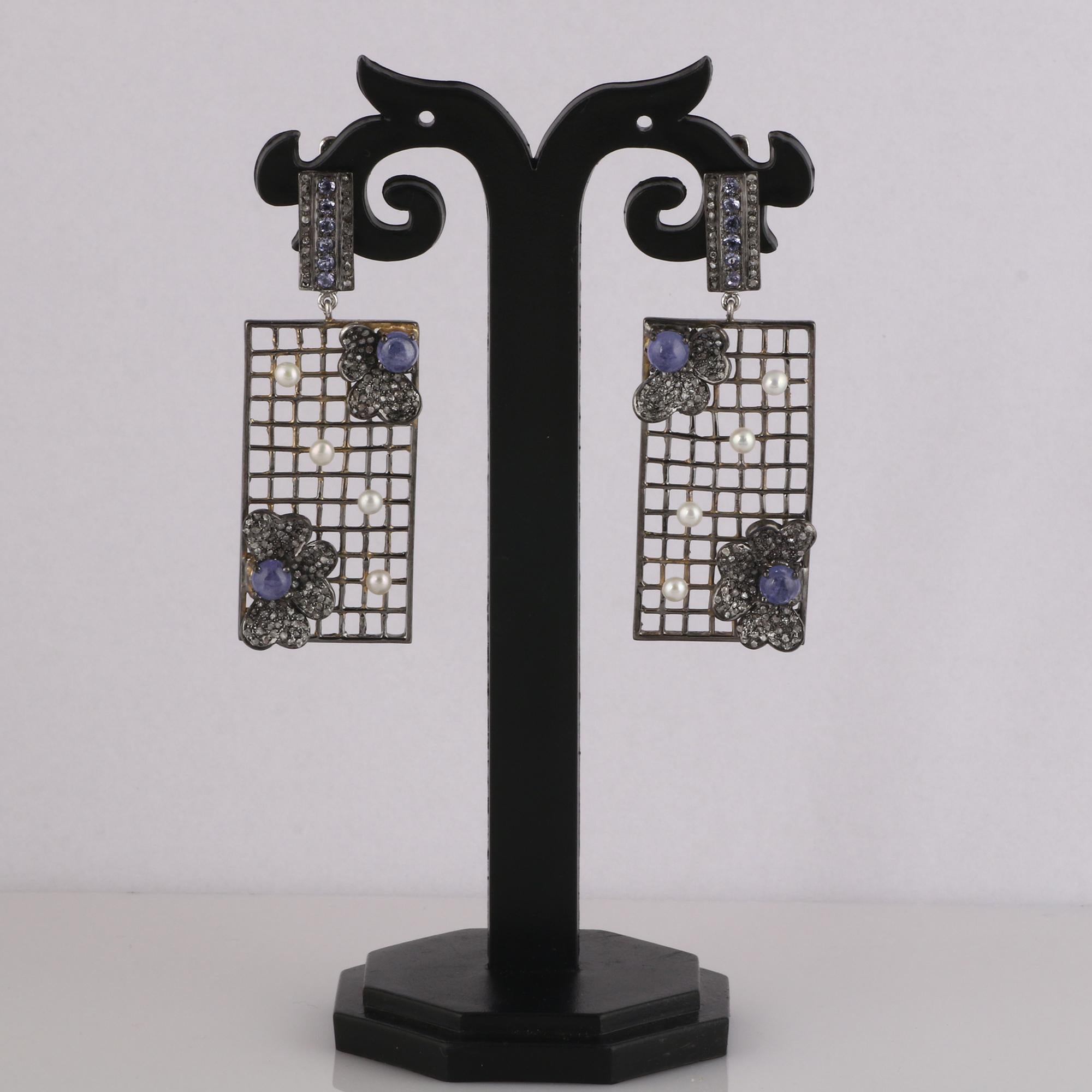 Victorian Style Diamond Tanzanite & Pearls Silver Dangle Earrings In New Condition For Sale In Jaipur, RJ