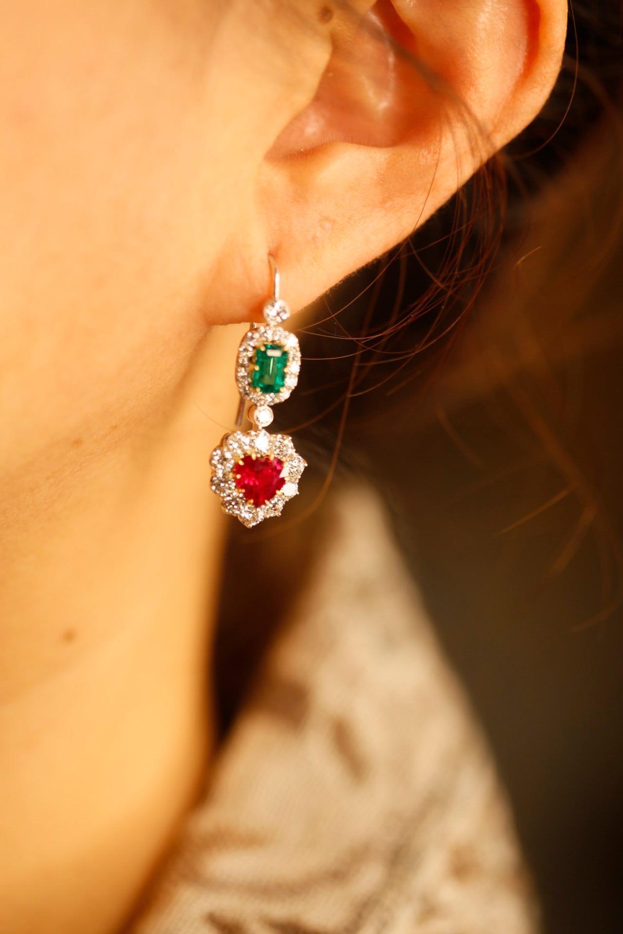 Victorian Style Emerald, Ruby and Diamond Drop 18 Karat White Gold Drop Earrings In New Condition In Banbury, GB