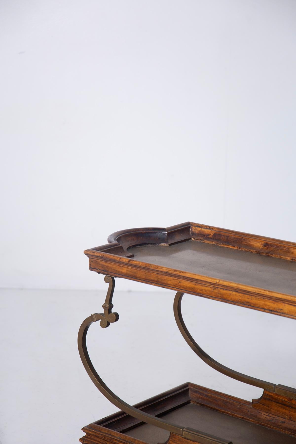 French Victorian-style English serving cart in vendita