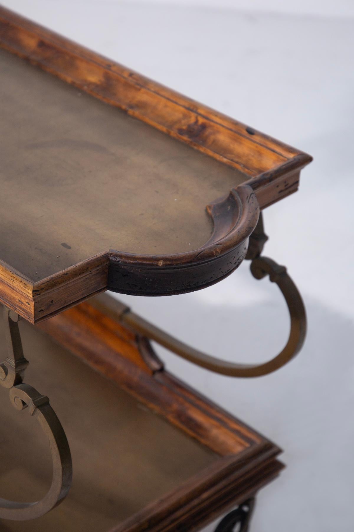 Victorian-style English serving cart in vendita 1