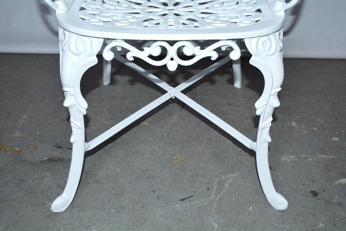 Victorian Style Five-Piece Garden Dining Table and 4 Chairs For Sale 1