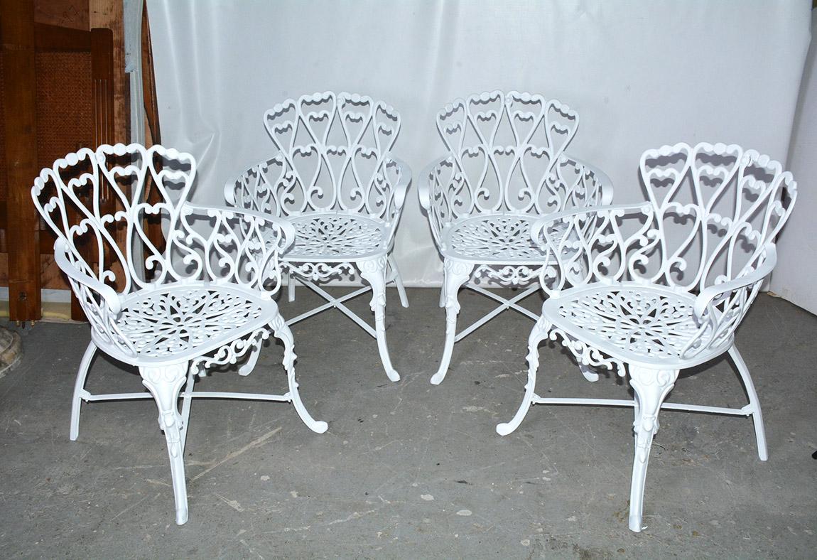 Late Victorian Victorian Style Five-Piece Garden Dining Table and 4 Chairs For Sale