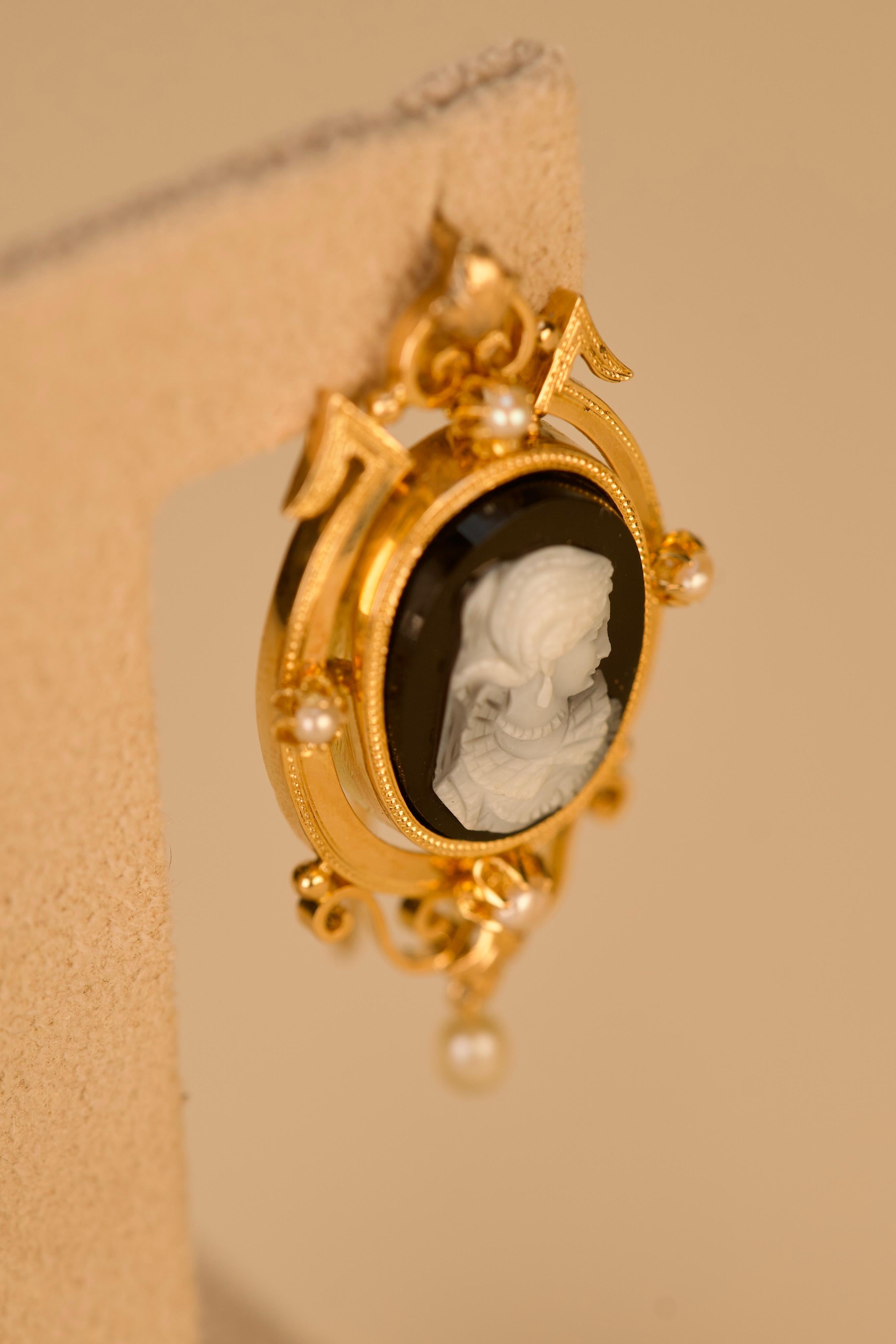 Orecchini in oro in stile vittoriano con cammei di agata e perle In condizioni buone in vendita a Lisboa, PT
