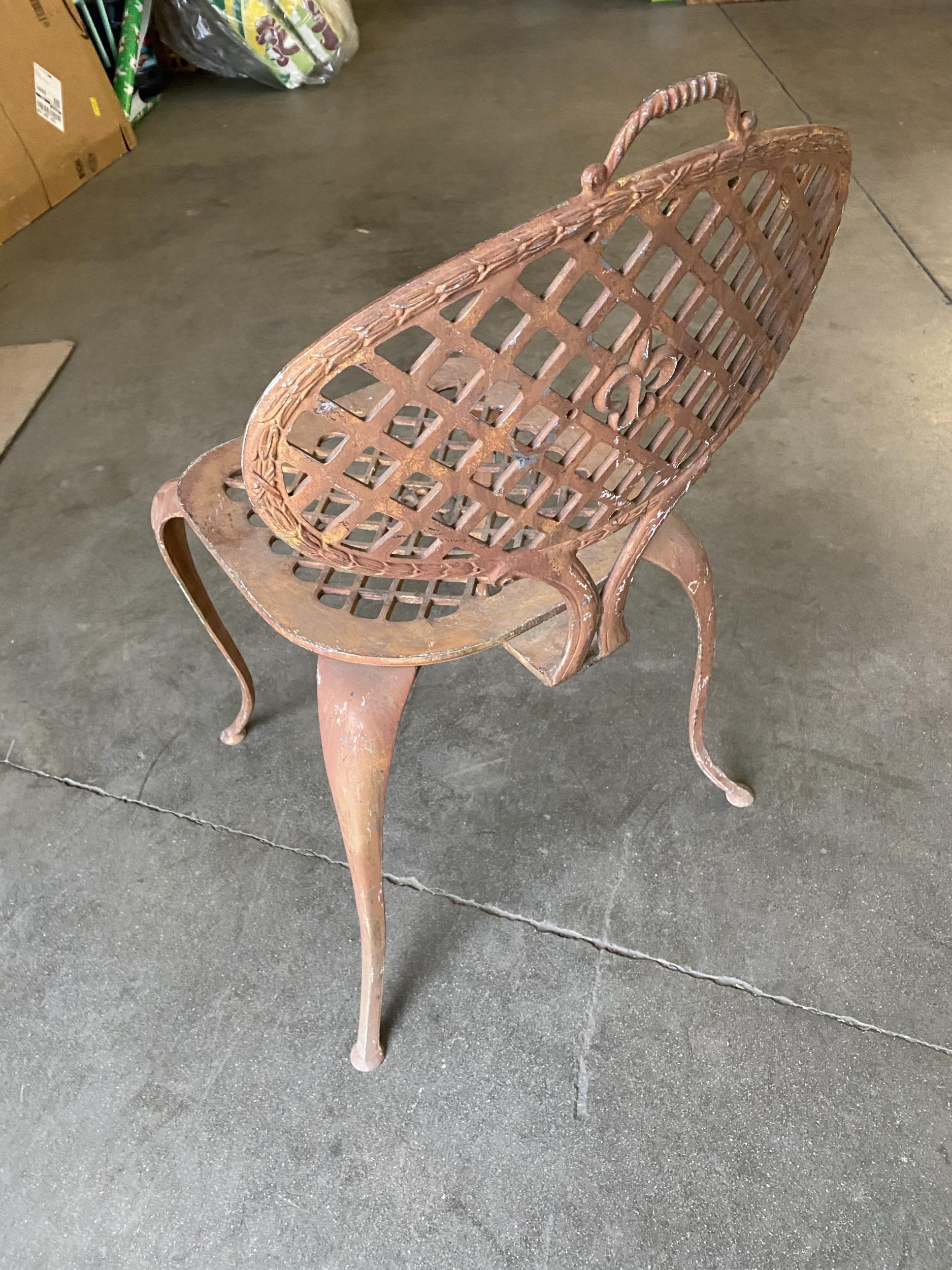 Victorian Style Iron Mesh Patio Garden Chair 2