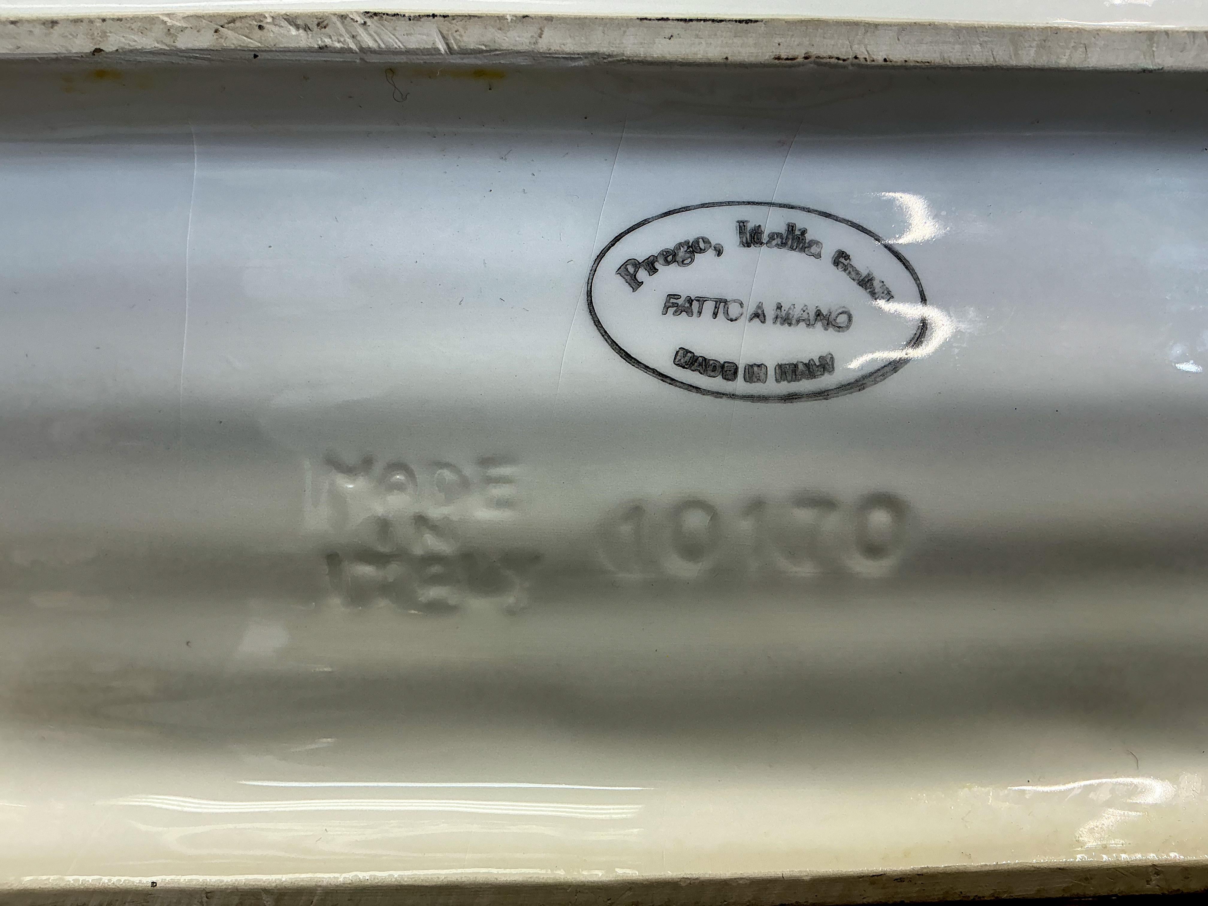 Fuente para espárragos italiana pintada a mano de estilo victoriano Italiano en venta