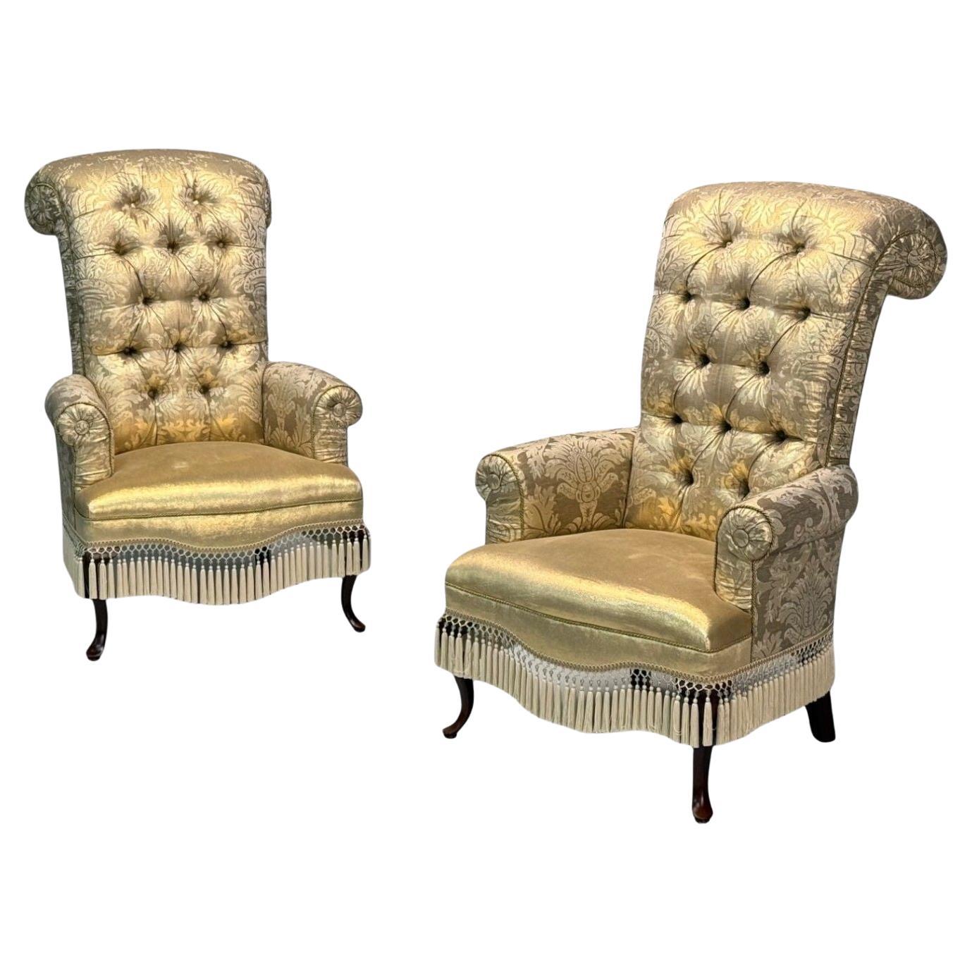 Fauteuils de style victorien, tissu de soie, bois teinté, USA, 20e C. en vente