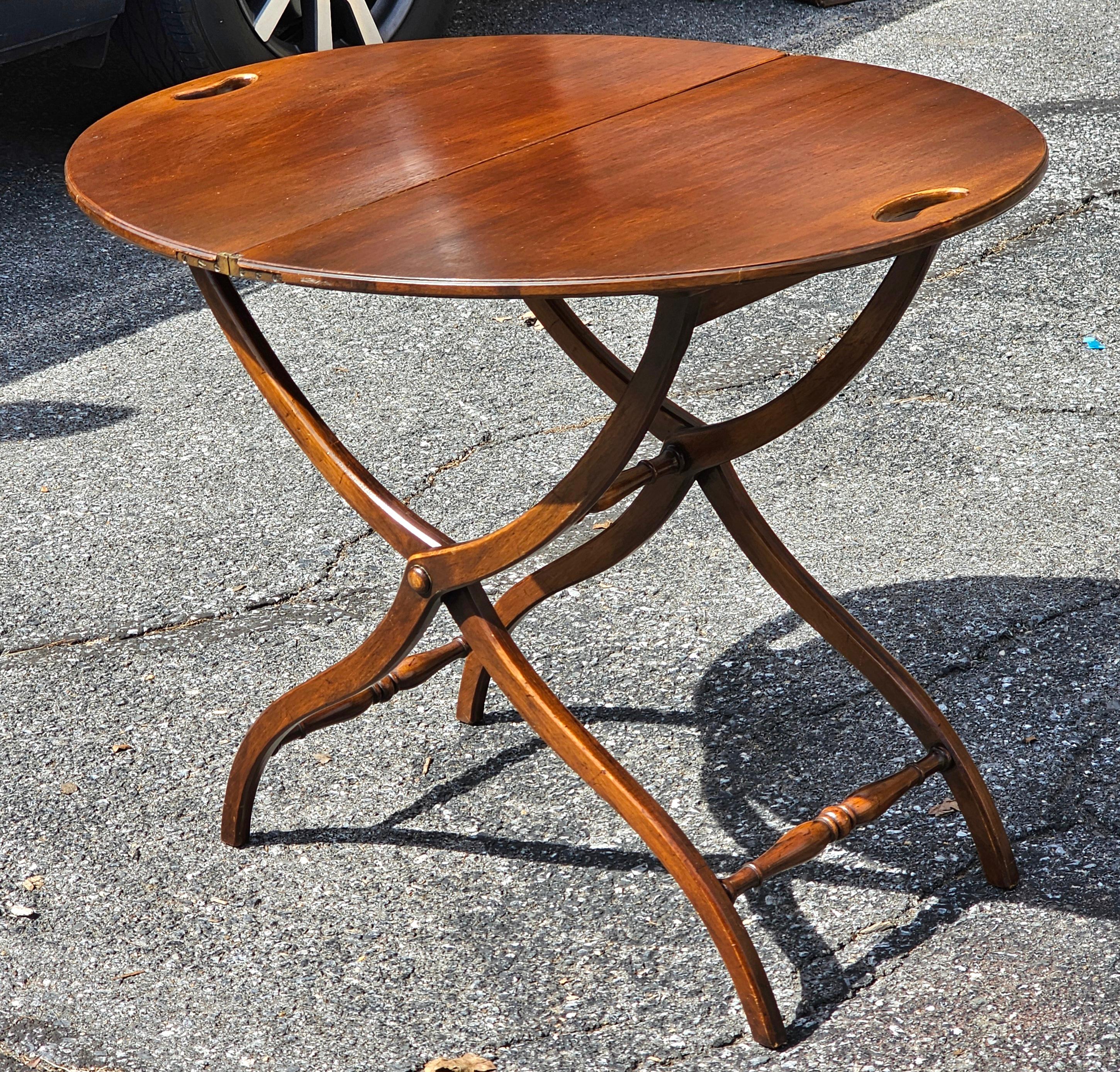 Victorian Style Mahogany Folding Oval Table In Good Condition For Sale In Germantown, MD