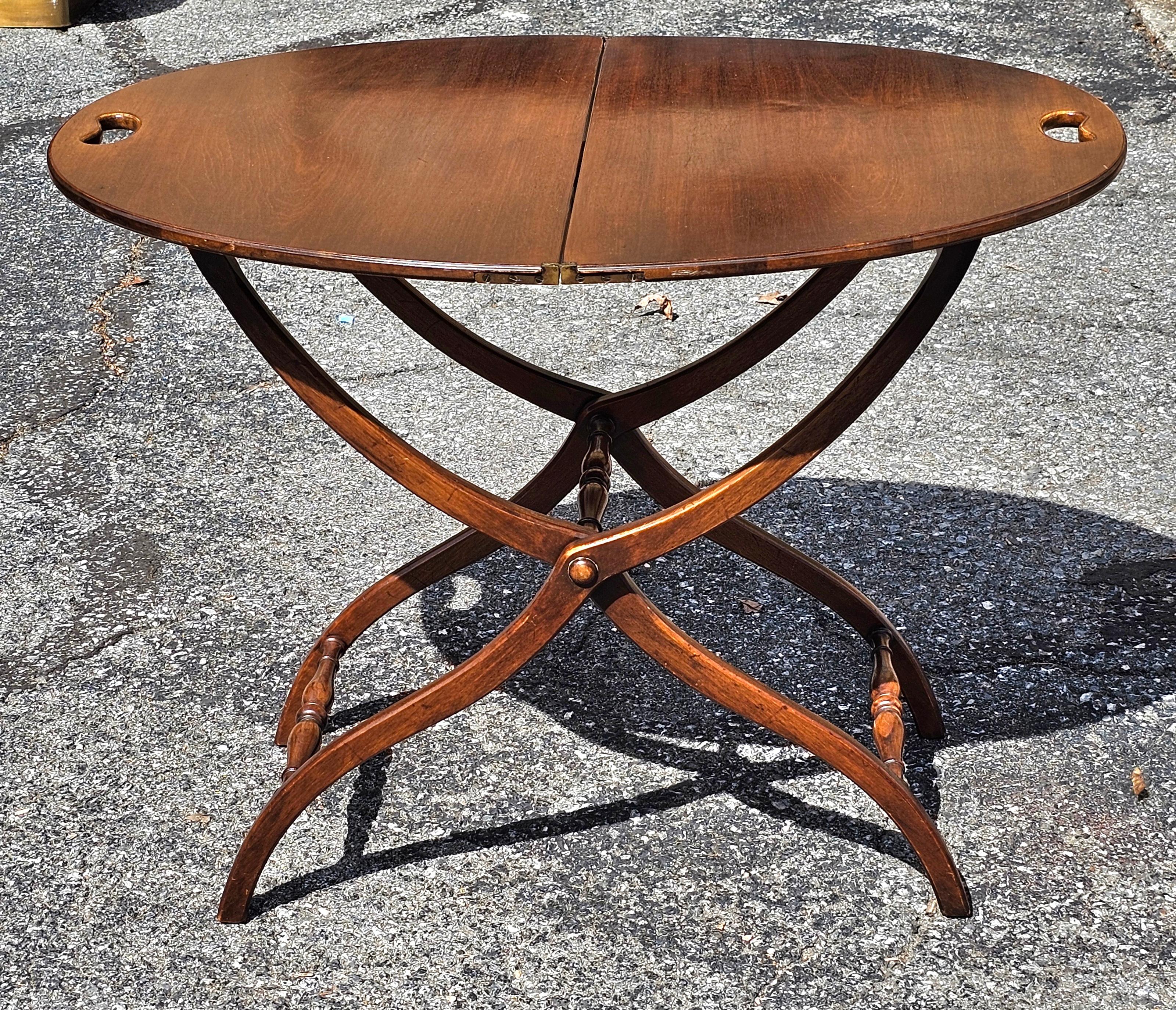 20th Century Victorian Style Mahogany Folding Oval Table For Sale