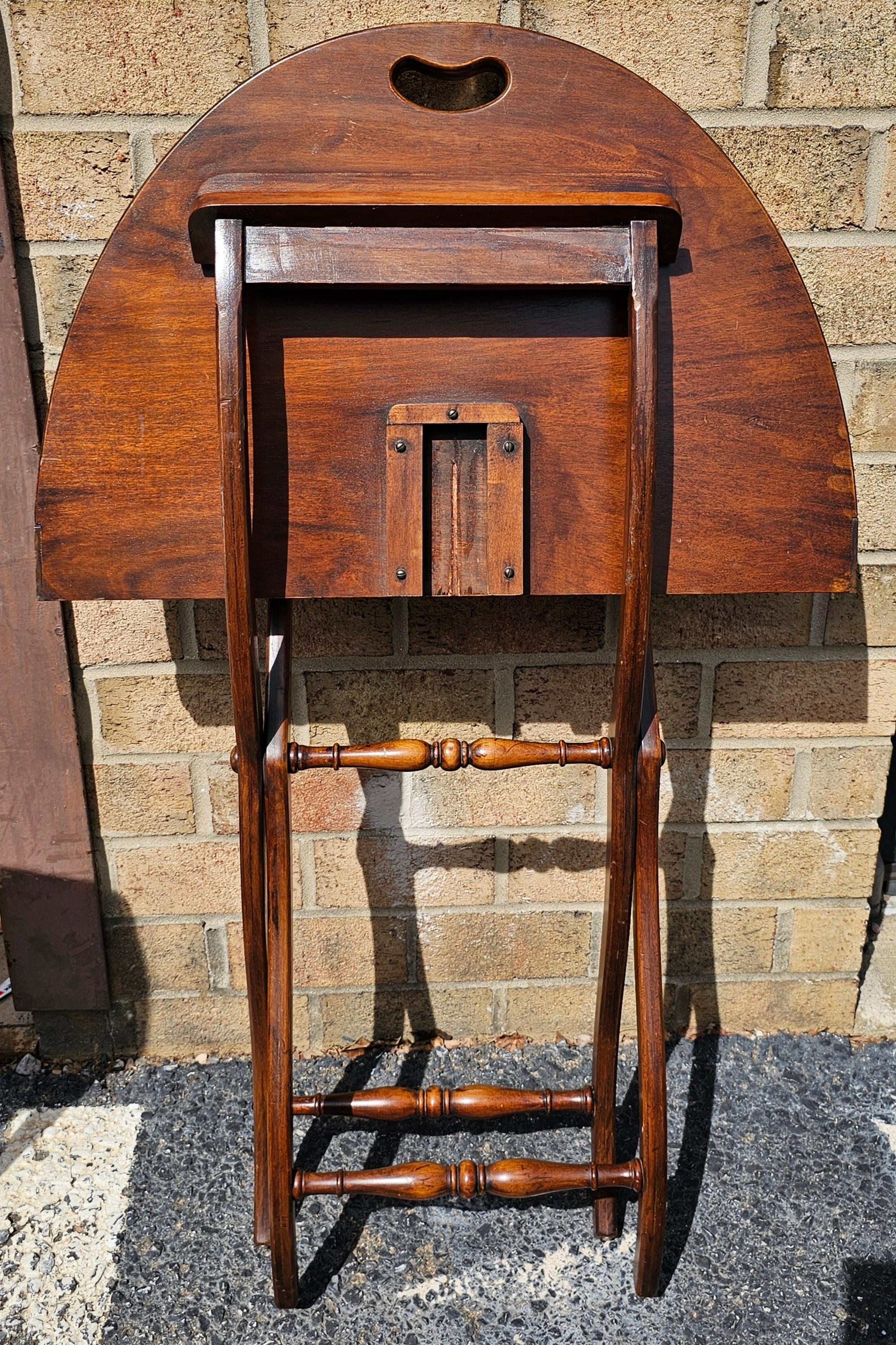 Victorian Style Mahogany Folding Oval Table For Sale 1