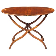 Mesa ovalada plegable de caoba de estilo victoriano