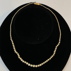 Collier de perles naturelles de style victorien en or jaune 18k